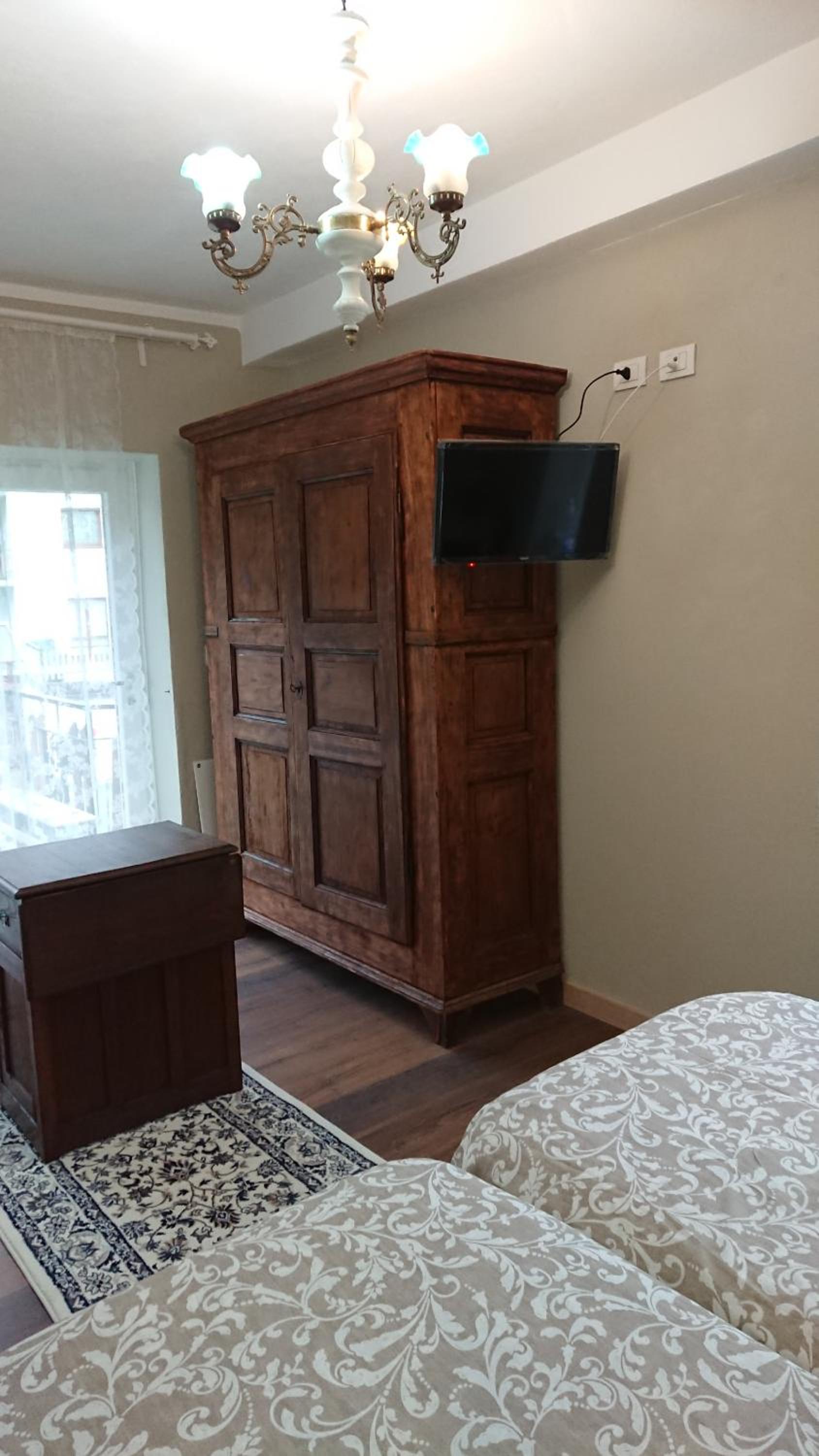 Standard Twin Room with Mountain View - Photo 1