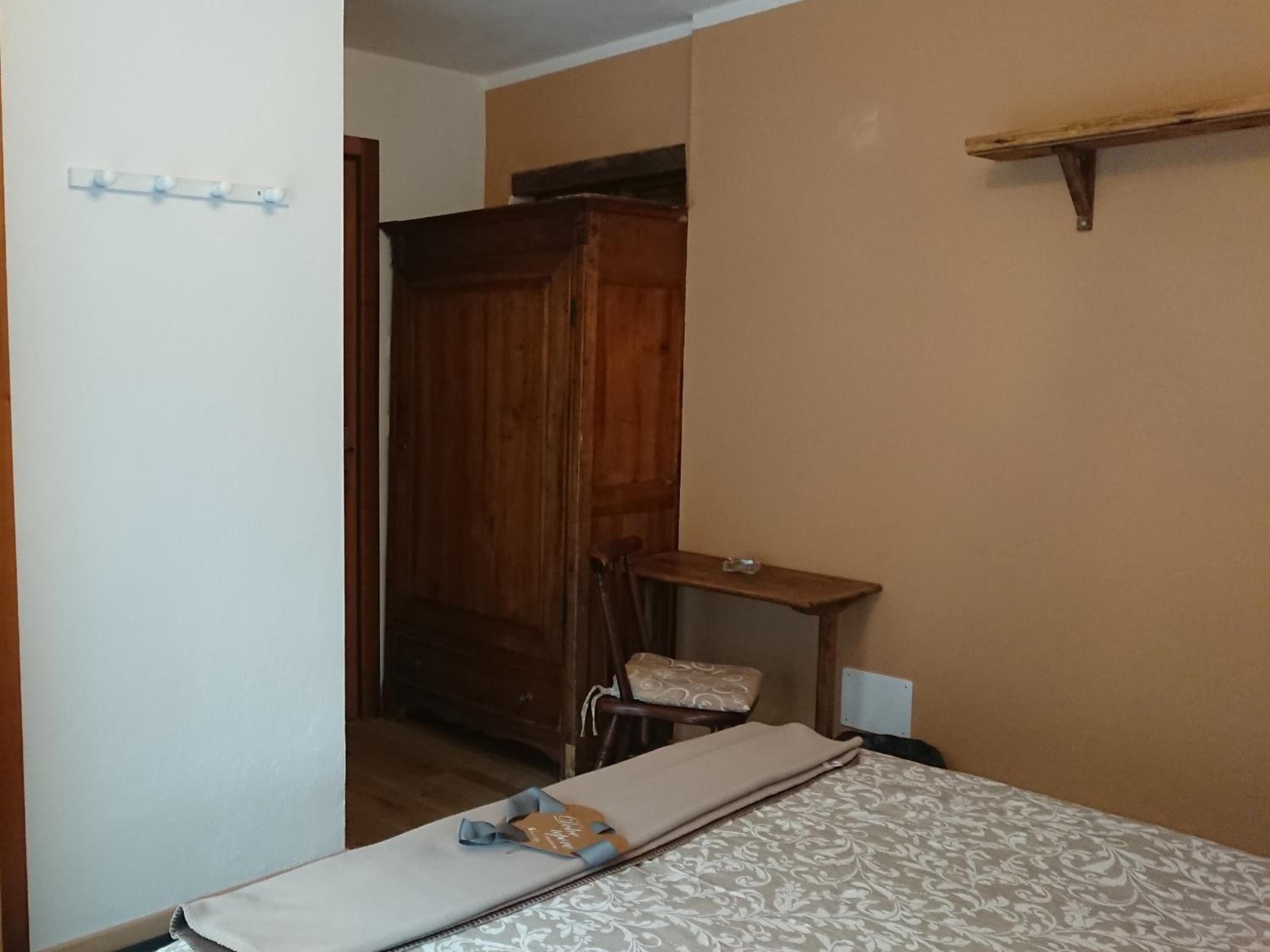 Double Room with Mountain View - Photo 5