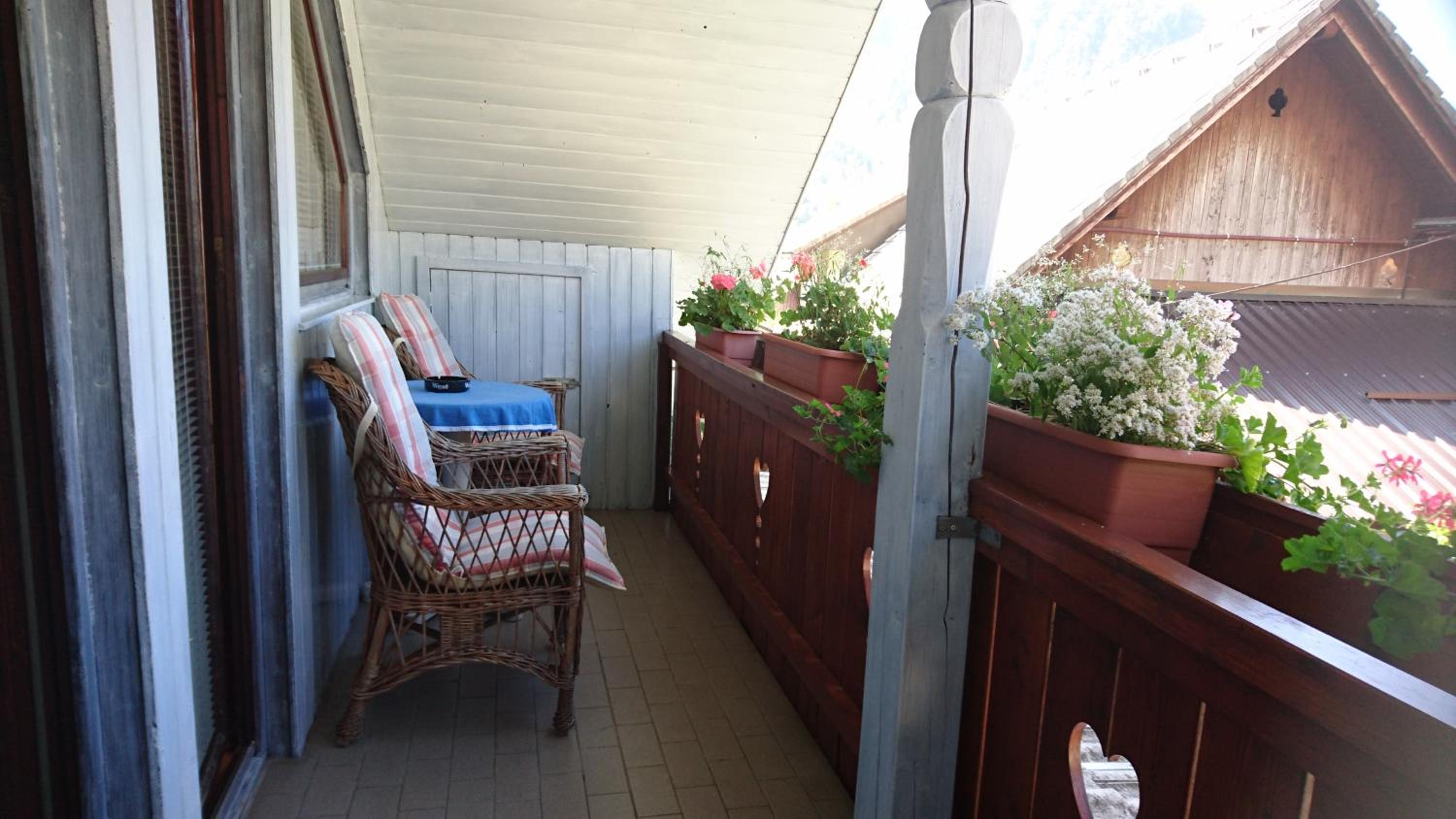 Two-Bedroom Apartment with Balcony photo 3