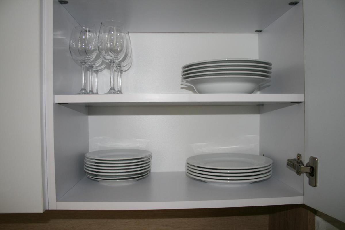 Apartment with Terrace - Photo 10