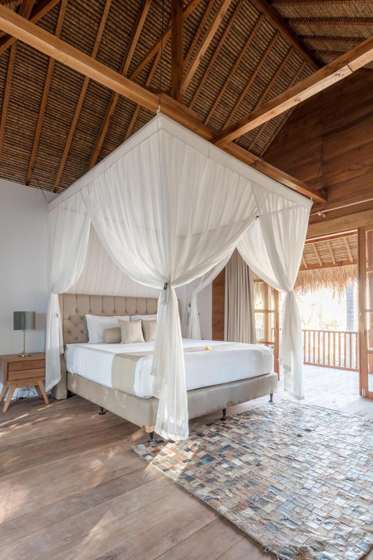 Deluxe Double Room with Balcony - Photo 20