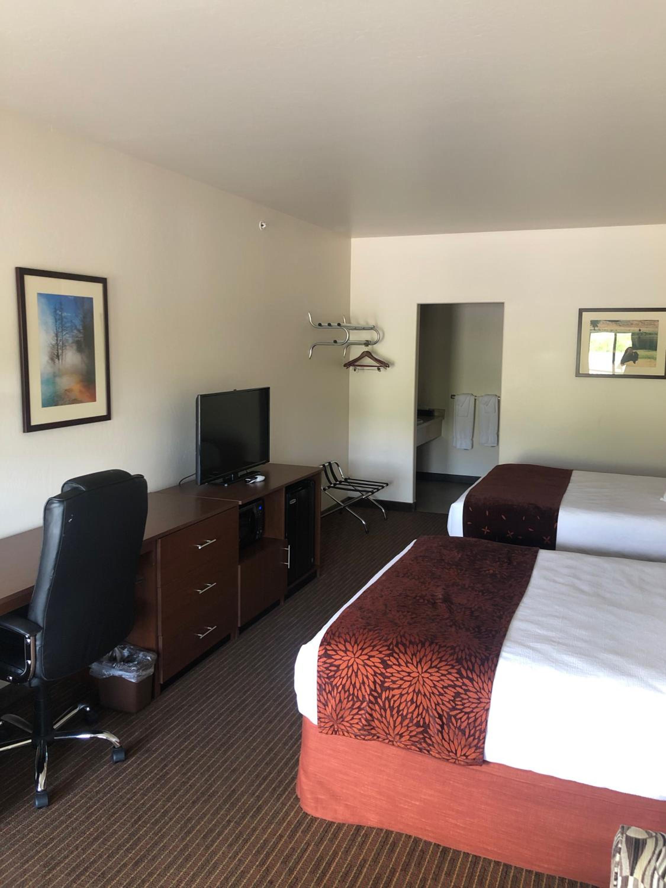 Queen Room photo 3