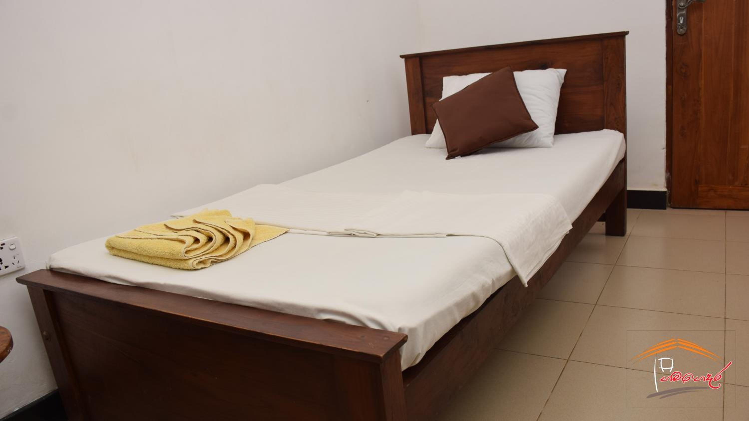 Budget Single Room photo 3