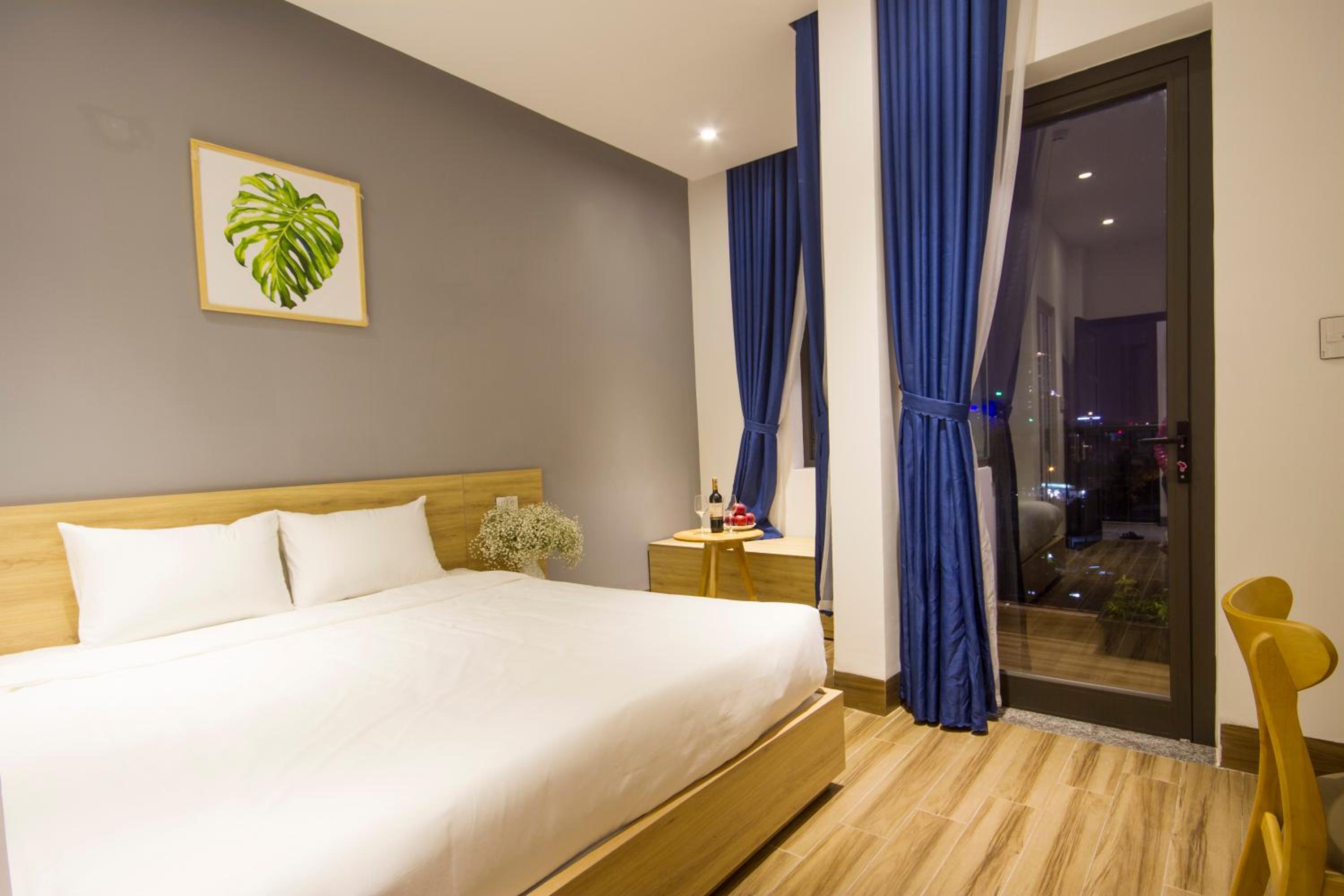 Deluxe King Double Room  - Photo 6