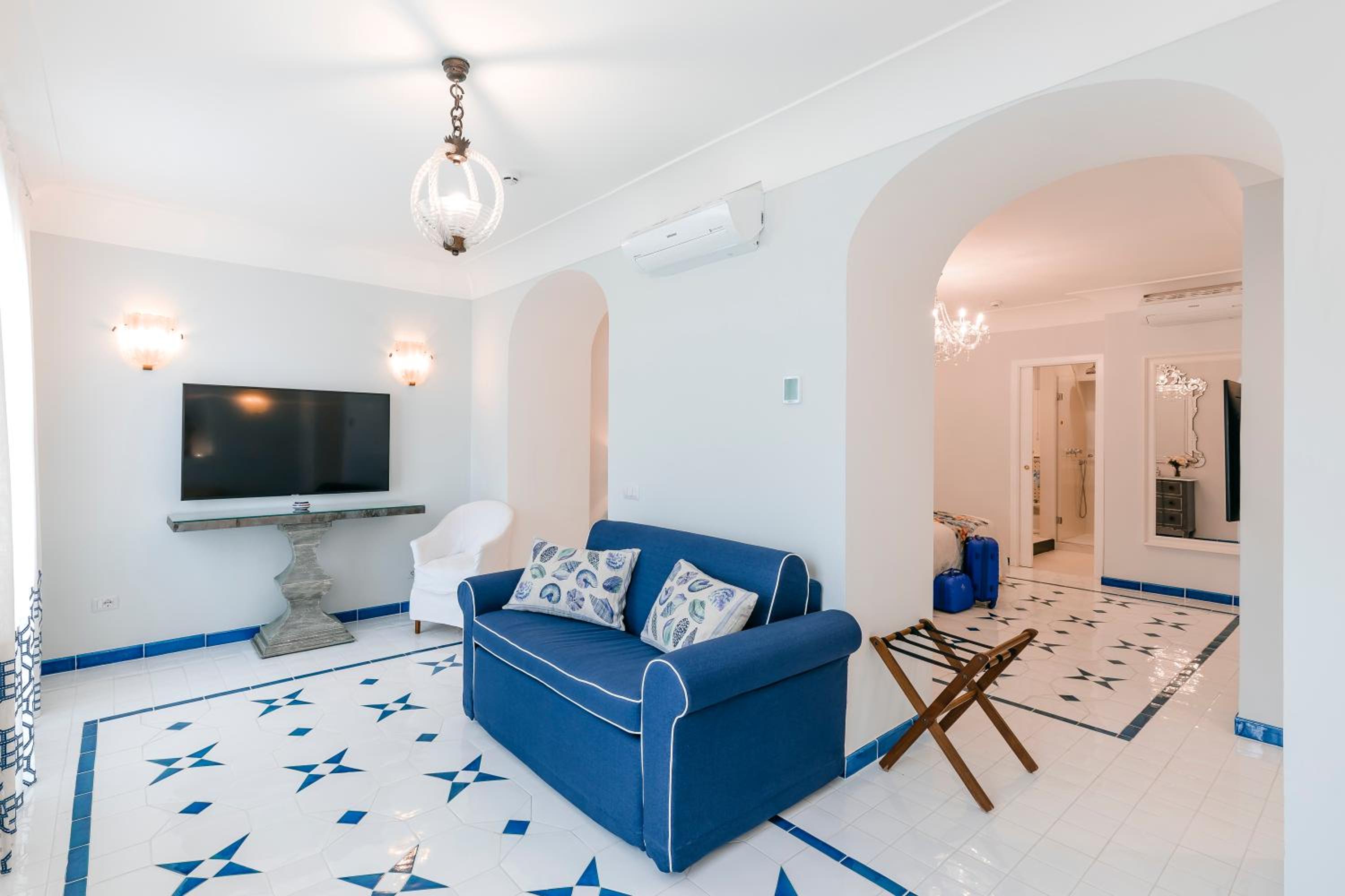 Junior Suite with Garden View - Photo 8