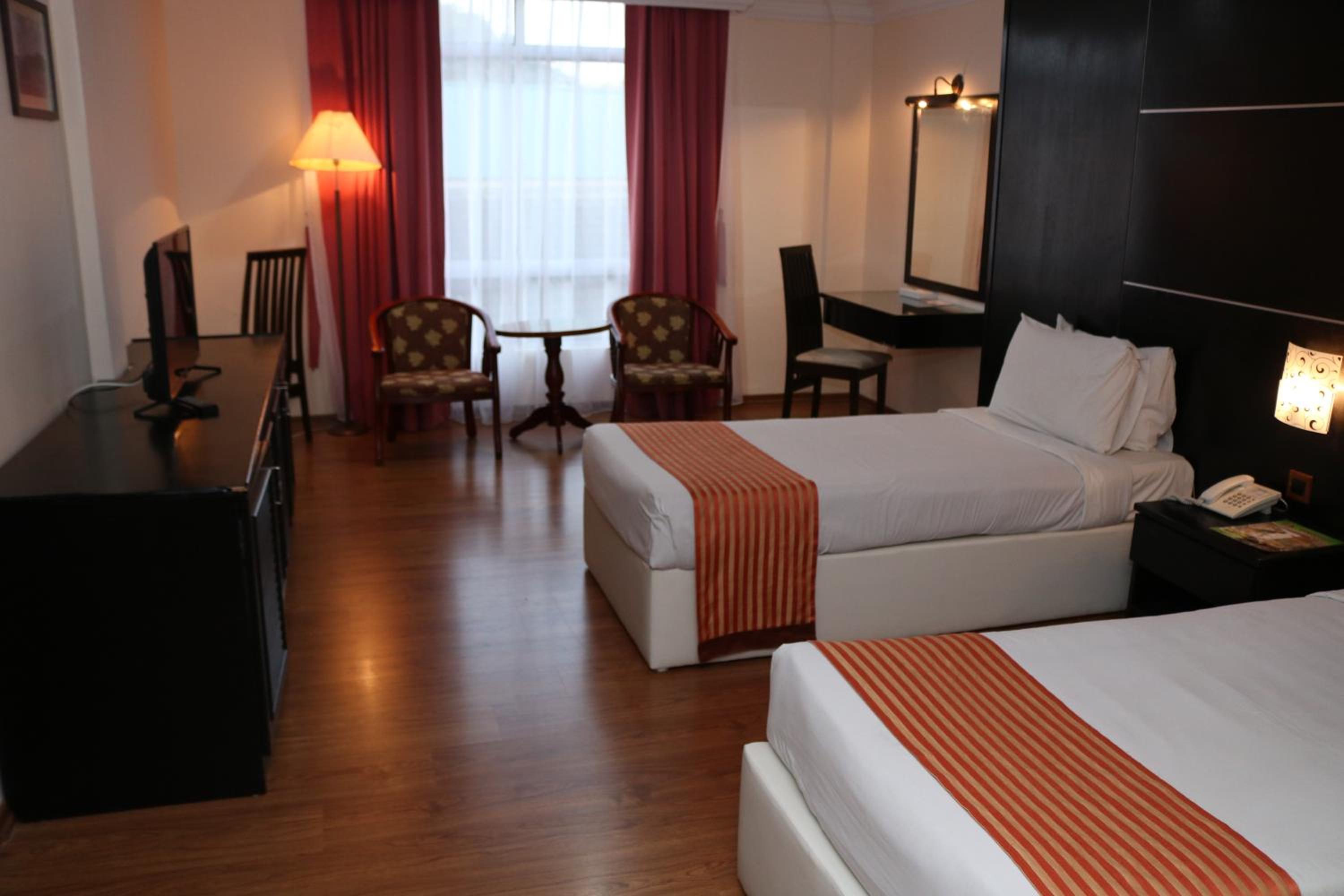 Deluxe Twin Room photo 2