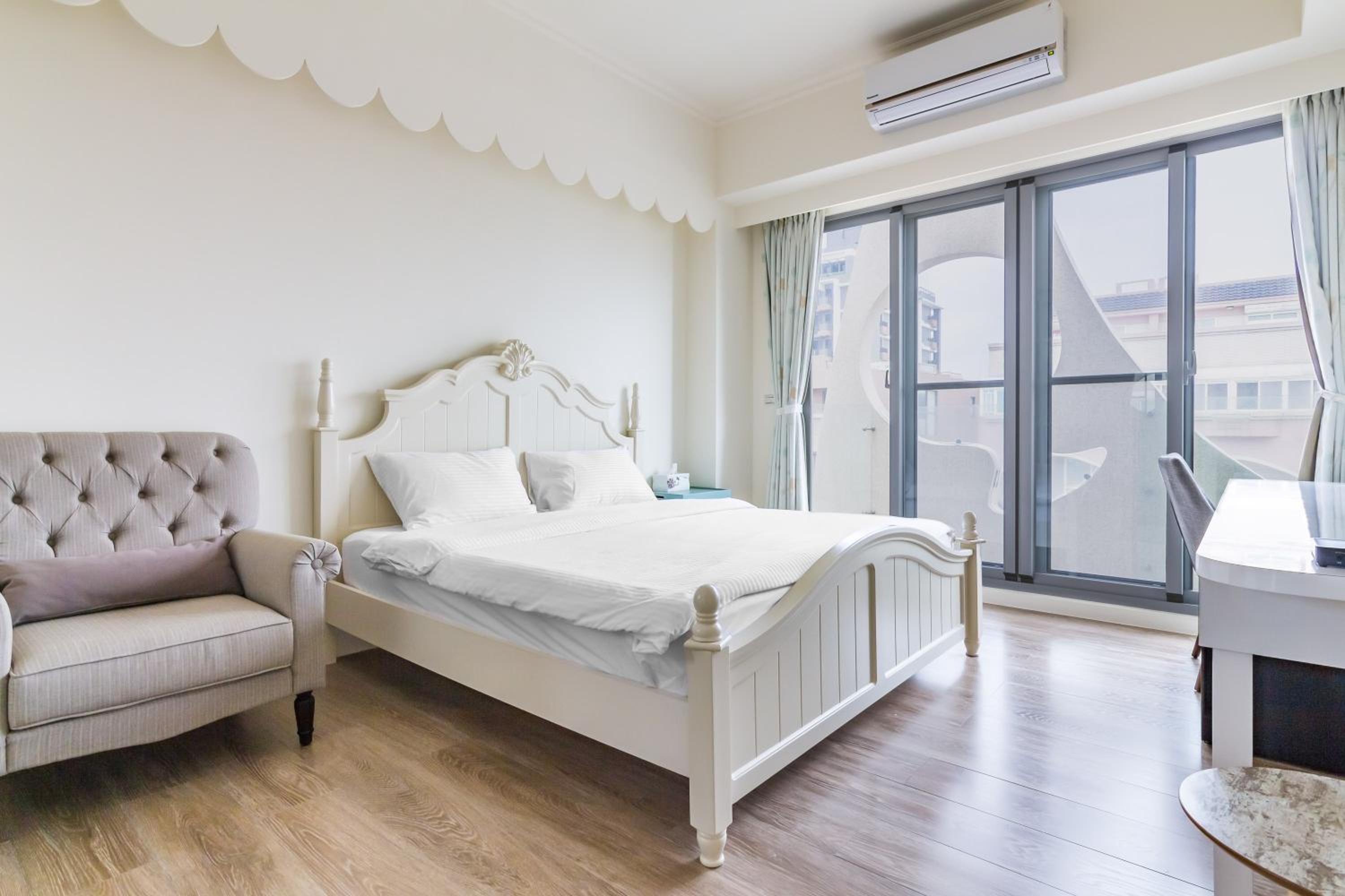 Deluxe Double Room with Balcony - Photo 1