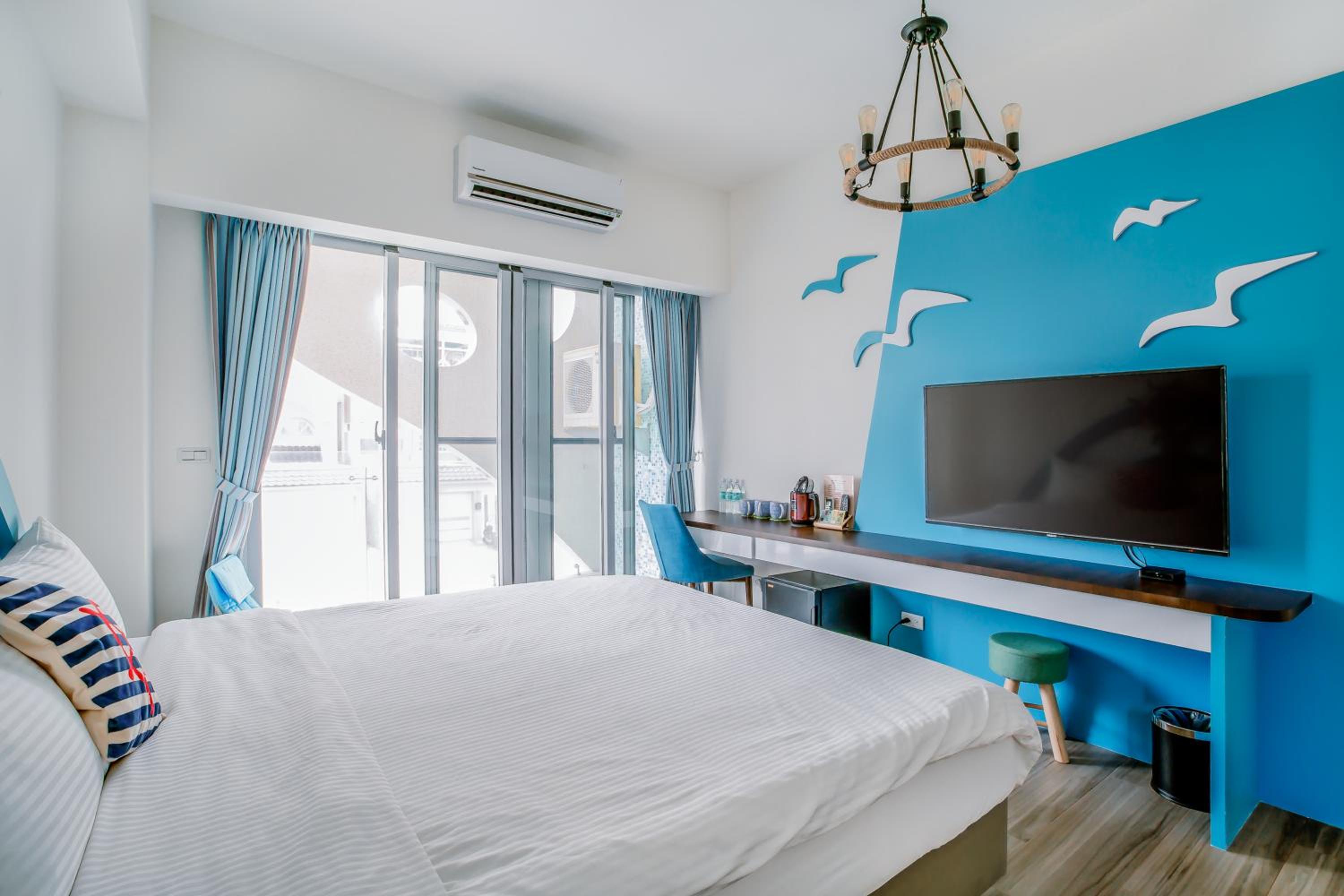 Superior Triple Room with Balcony - Photo 3