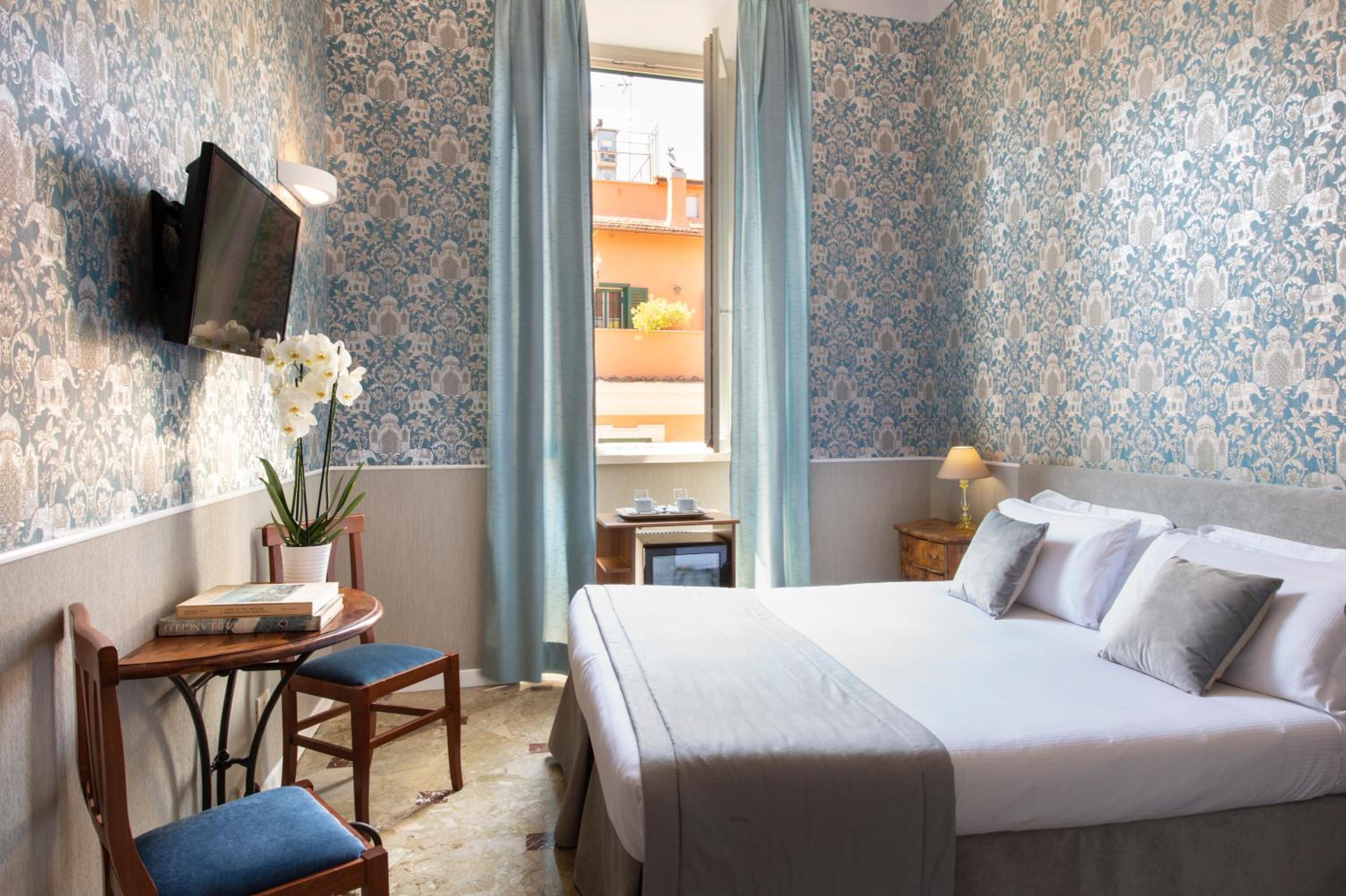 Double or Twin Room photo 3