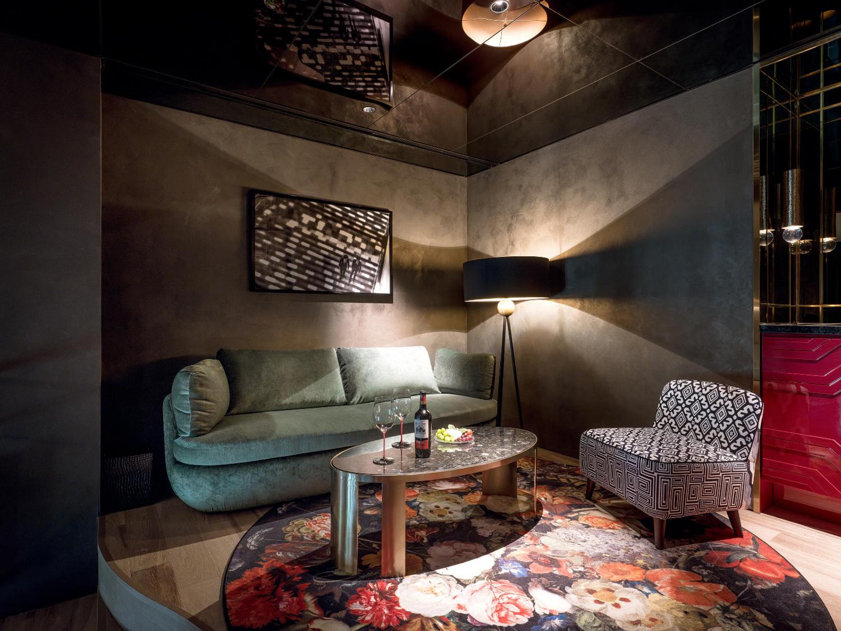 Staycation - Free Ice Flakes - Duplex Suite (Adults Only)