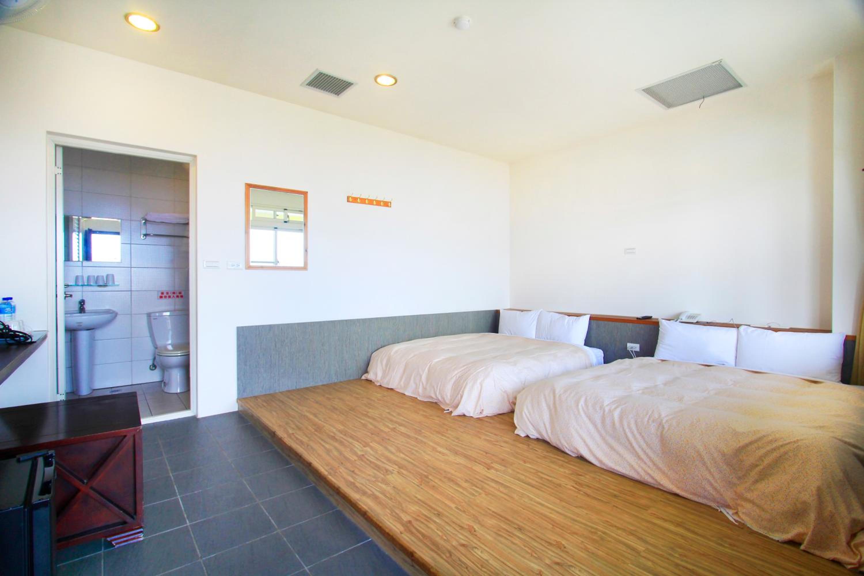 Japanese-Style Quadruple Room photo 3
