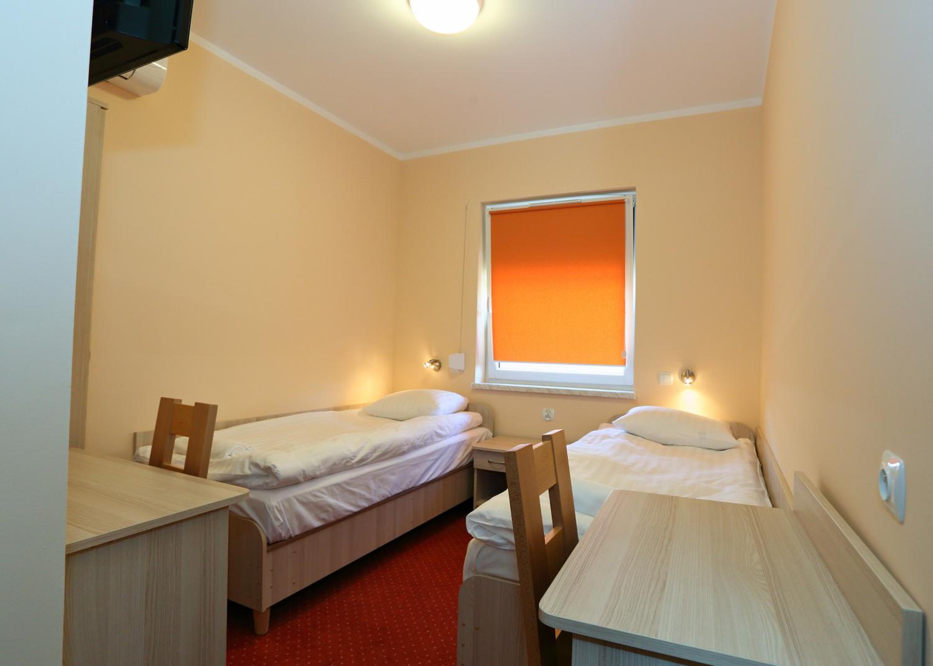 Double or Twin Room - Photo 3