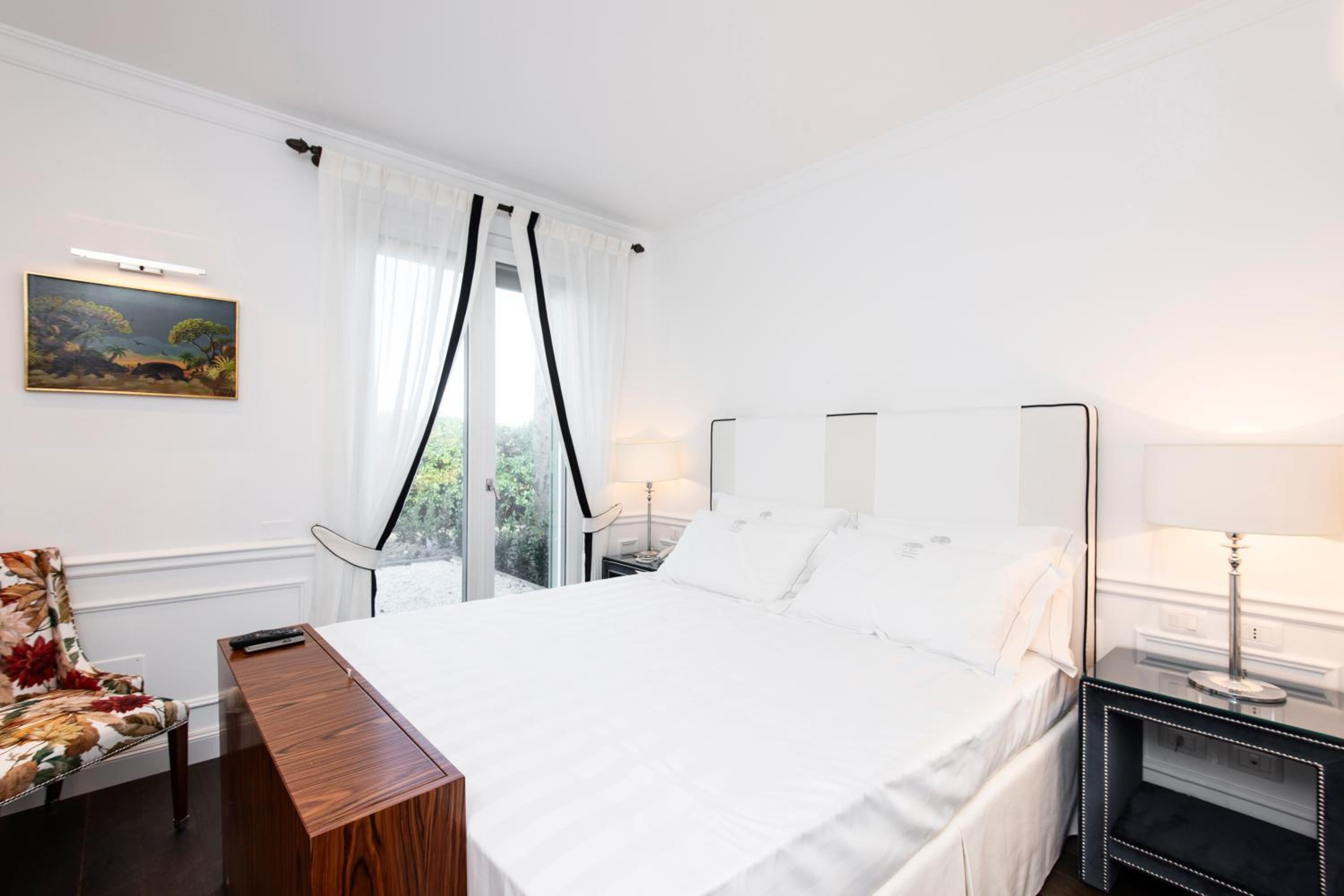Deluxe Double Room with Garden with Spa Access photo 1