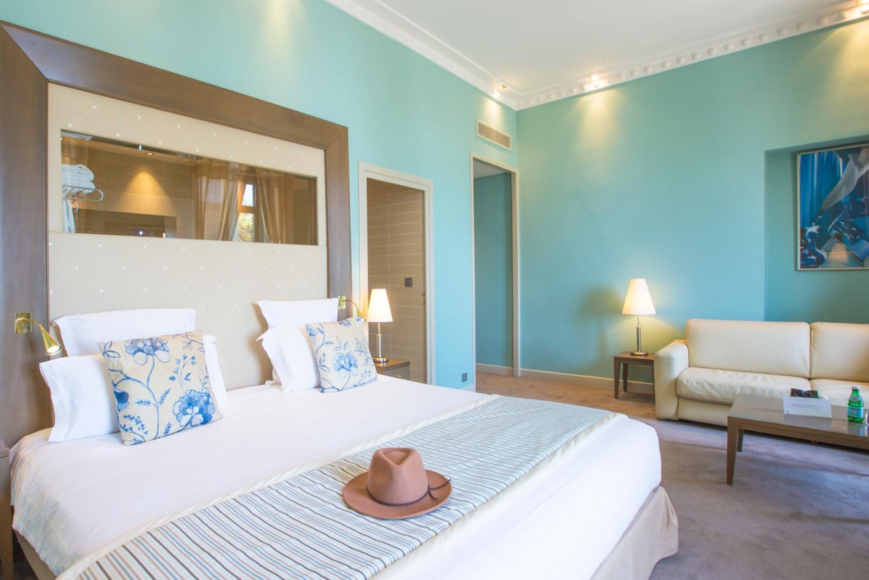 Junior Suite with Sea View - Photo 1