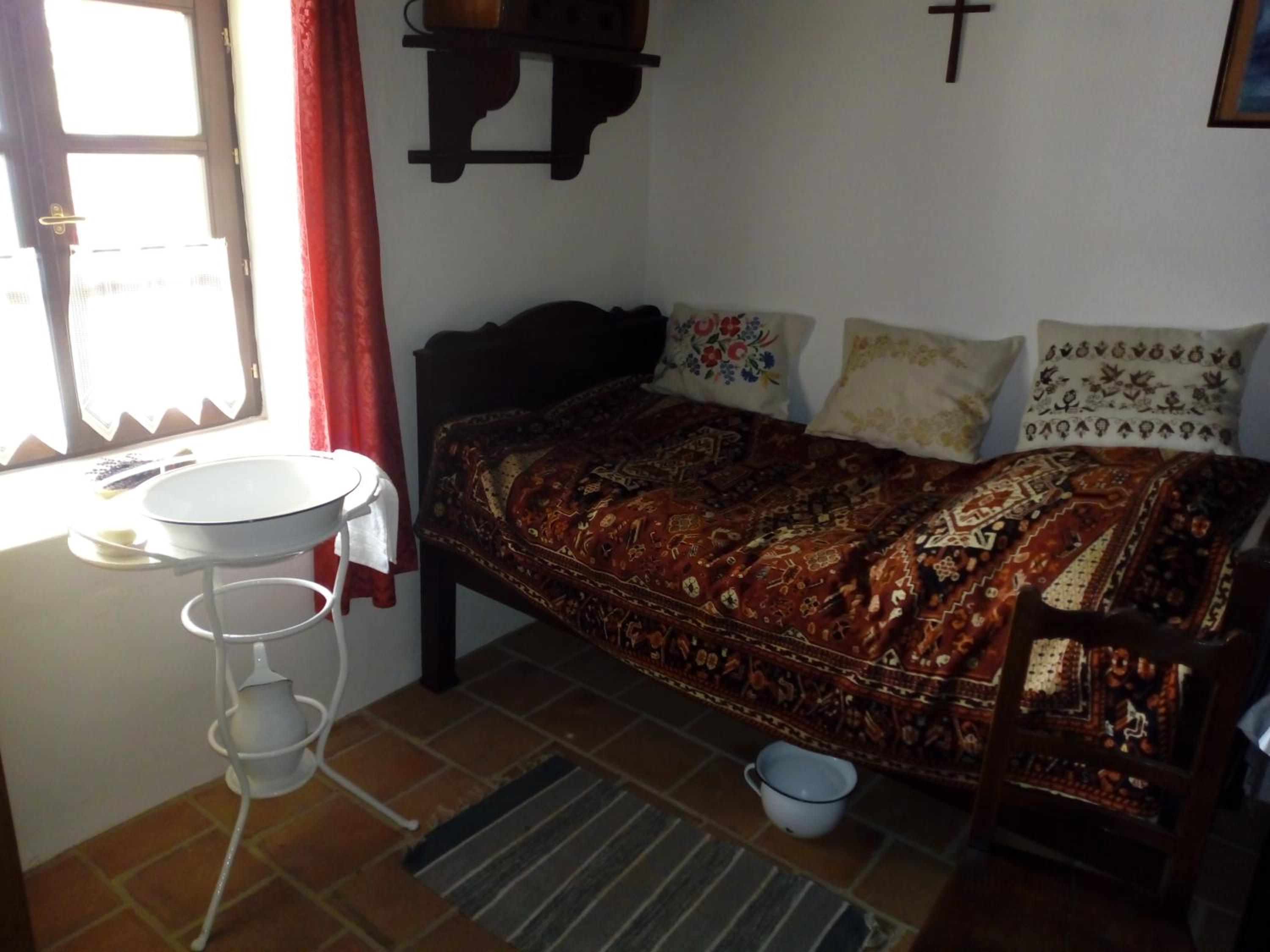 Twin Room With Extra Bed photo 3