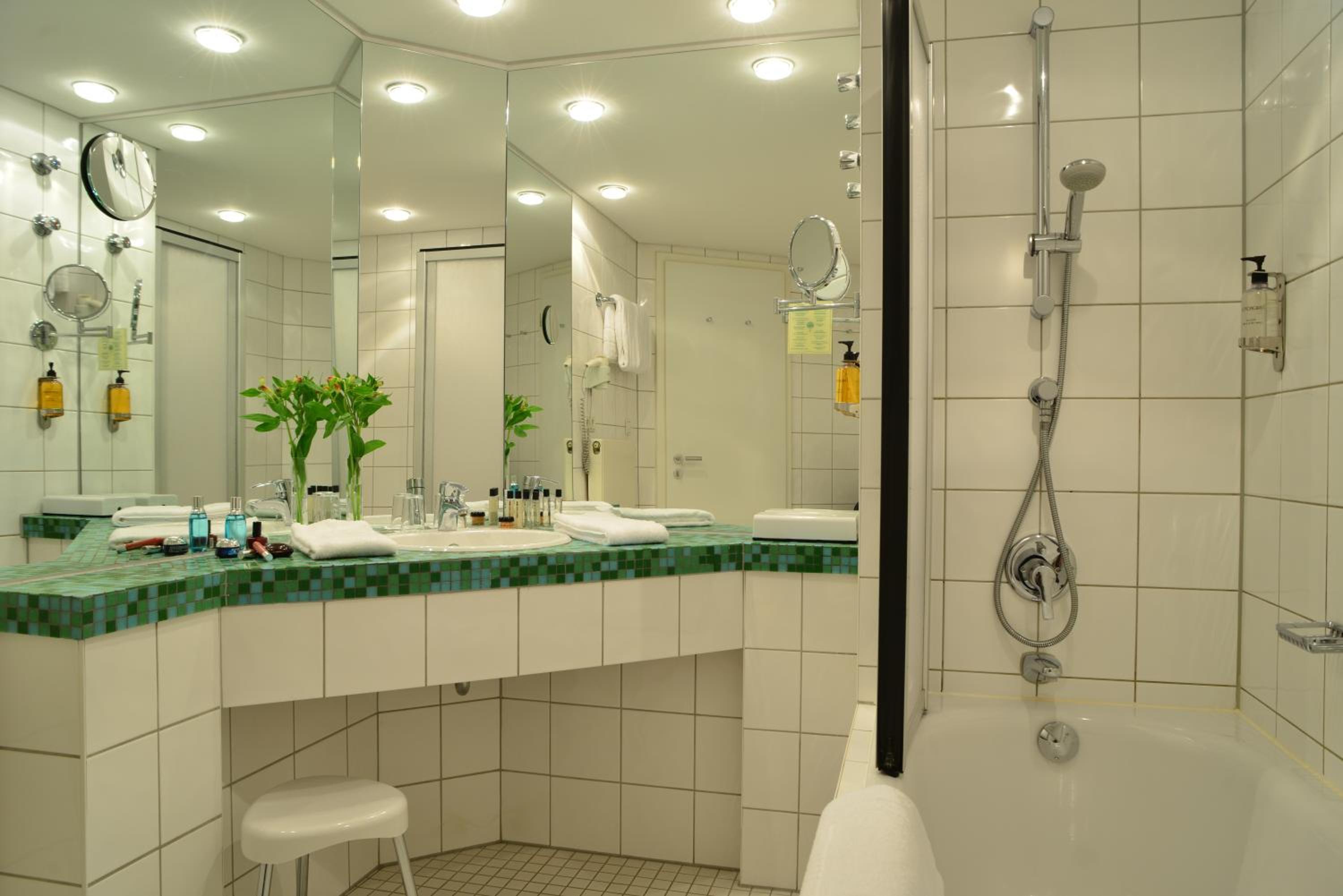 Superior Twin Room photo 3