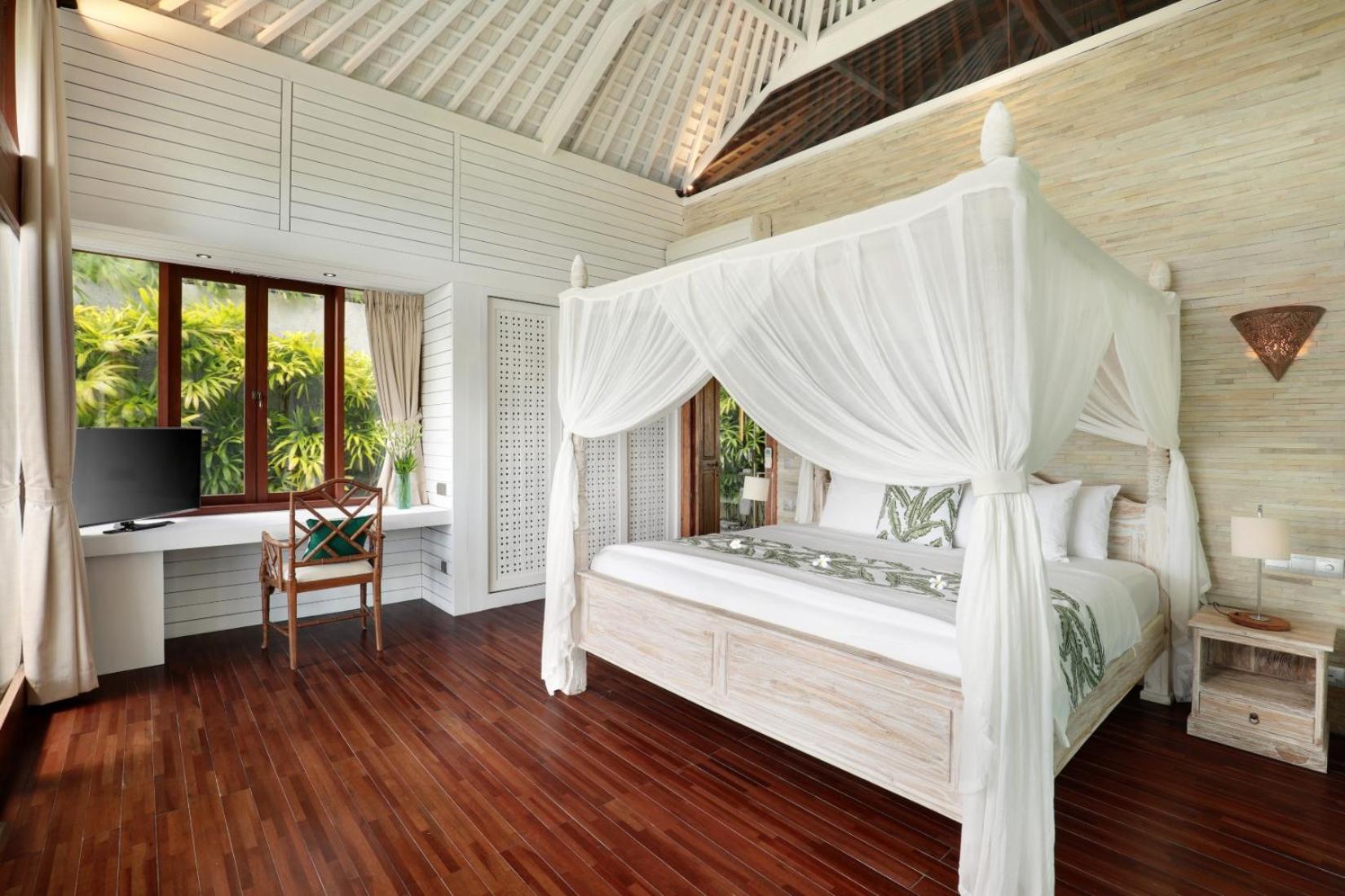 Three-Bedroom Villa with Private Pool photo 3