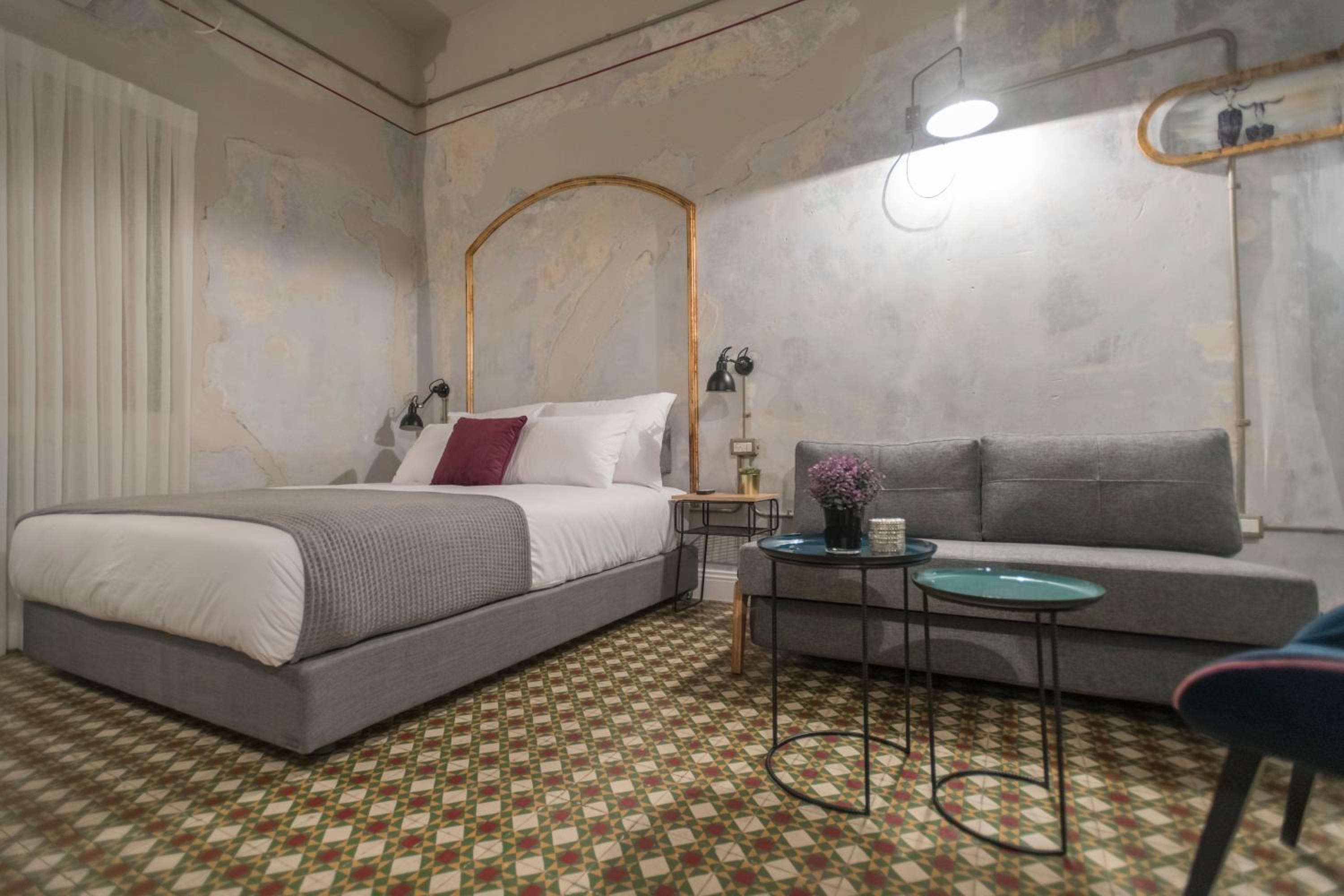 Deluxe Room - Photo 2