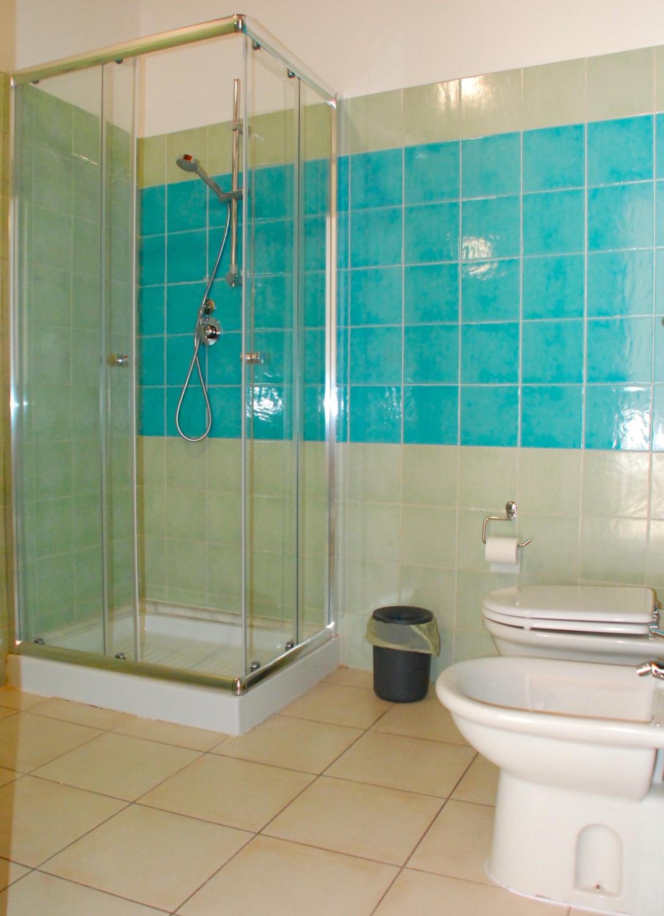 Economy Double Room - Photo 15