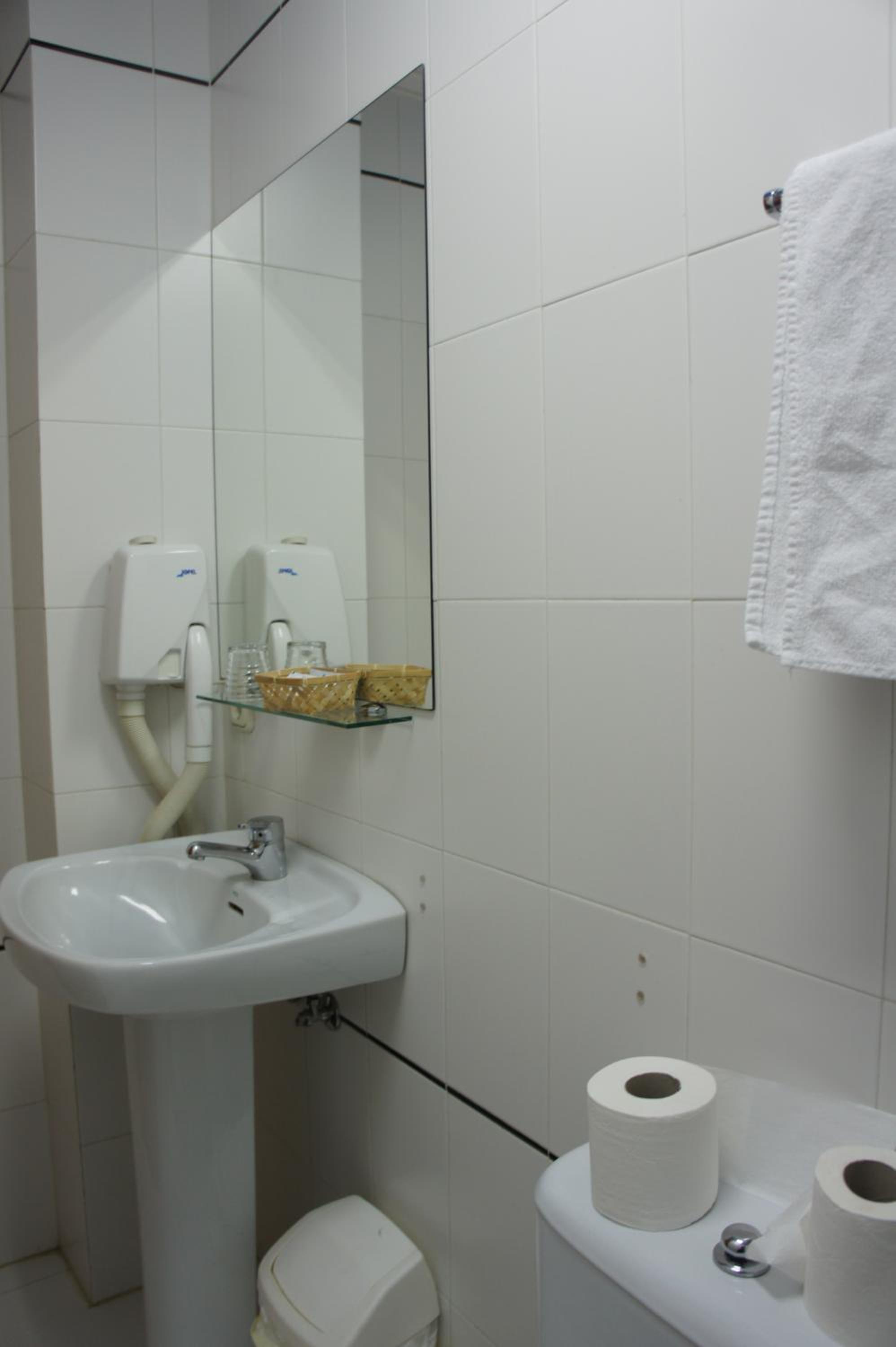 Single Room photo 2