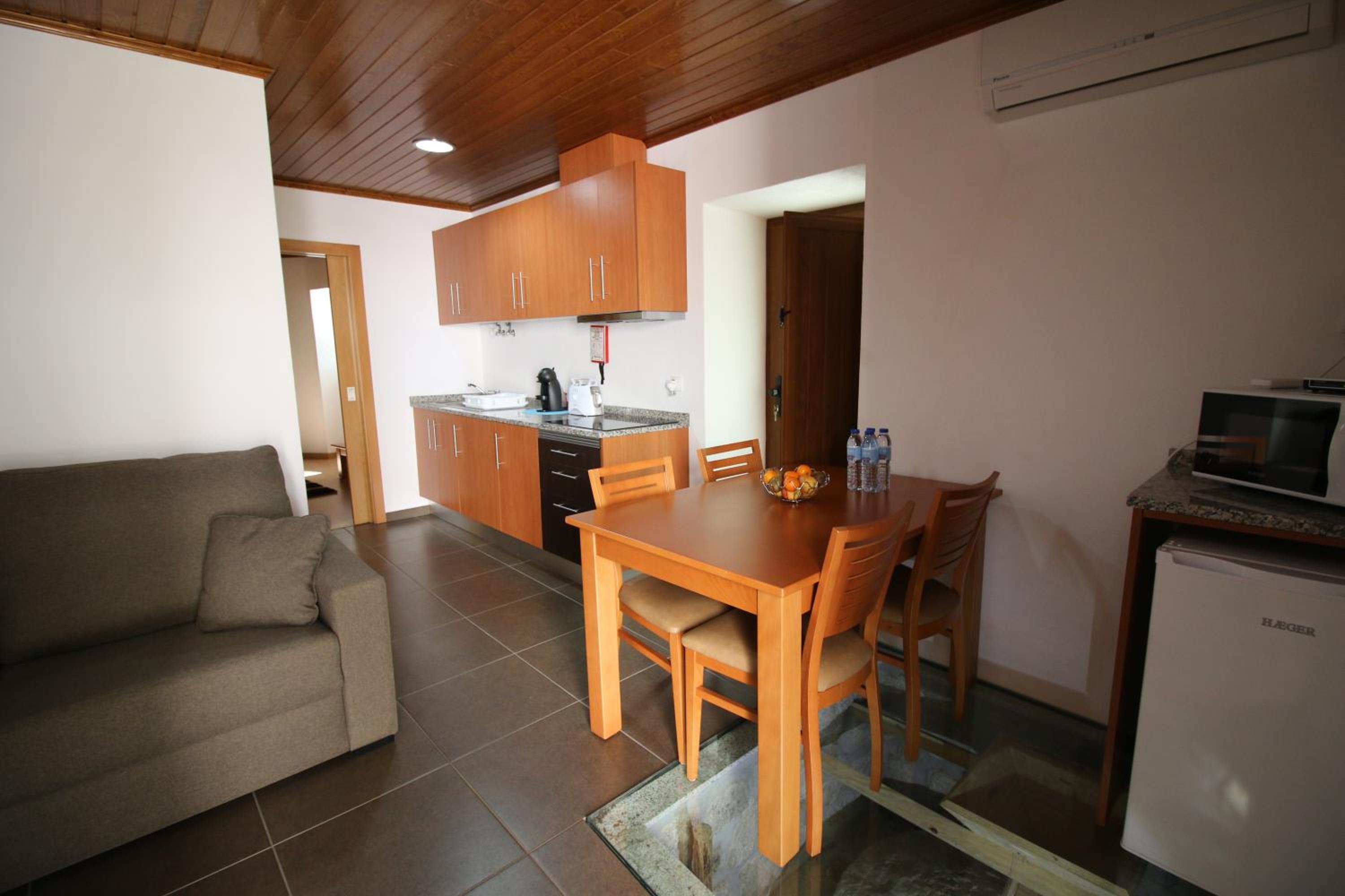 One-Bedroom House - Photo 5