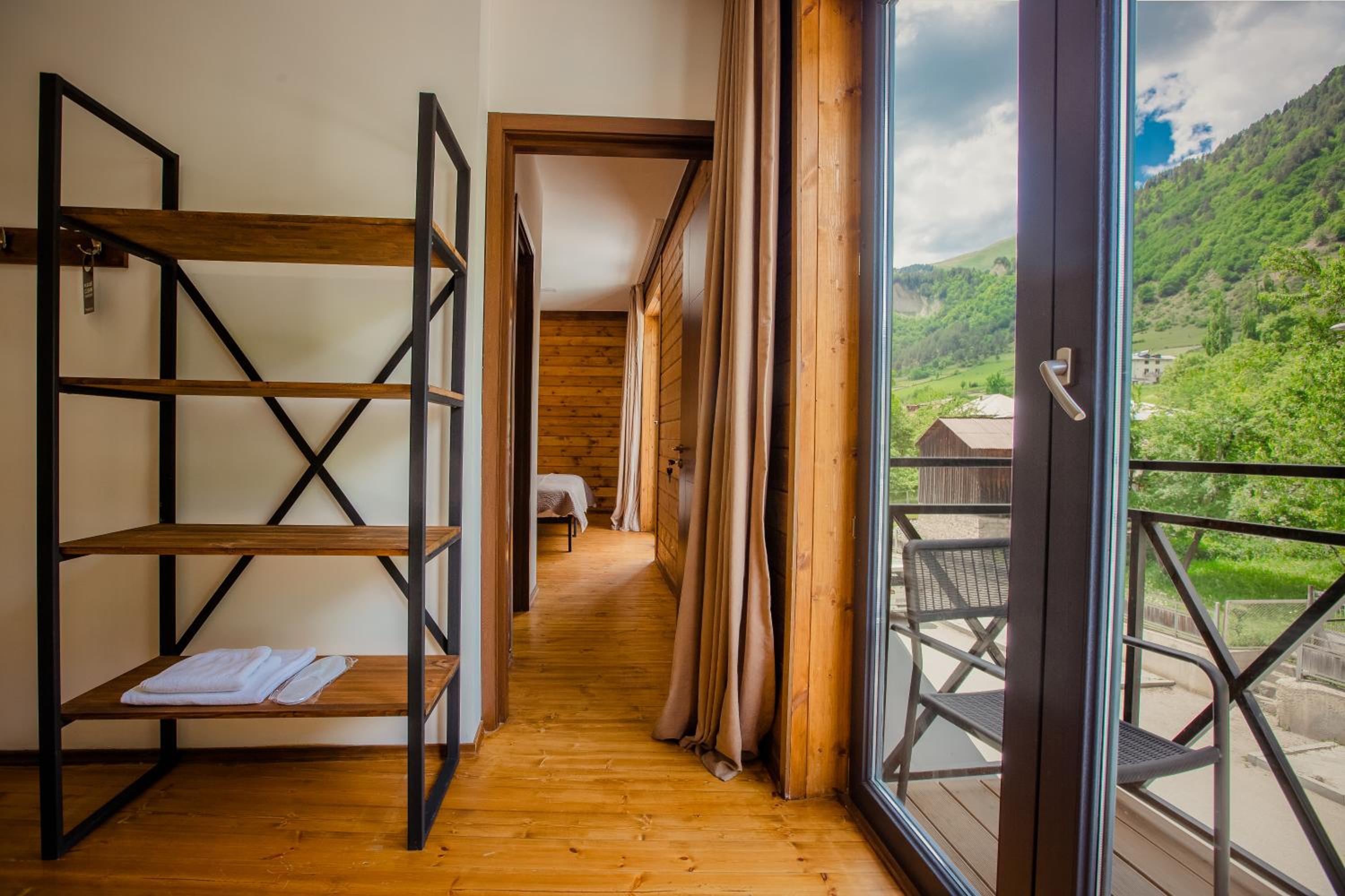 Triple Room with Balcony - Photo 8