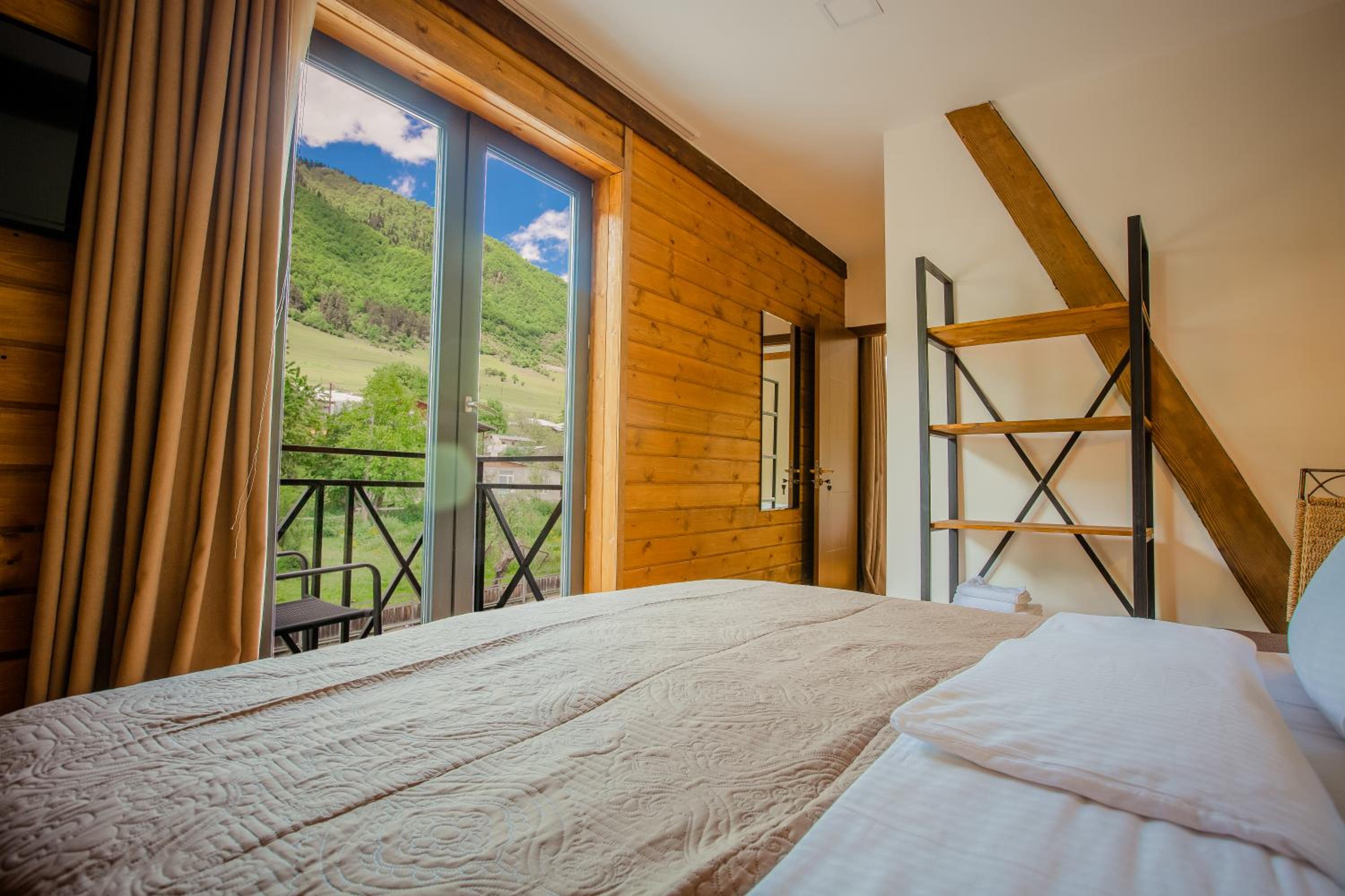 Triple Room with Balcony - Photo 7