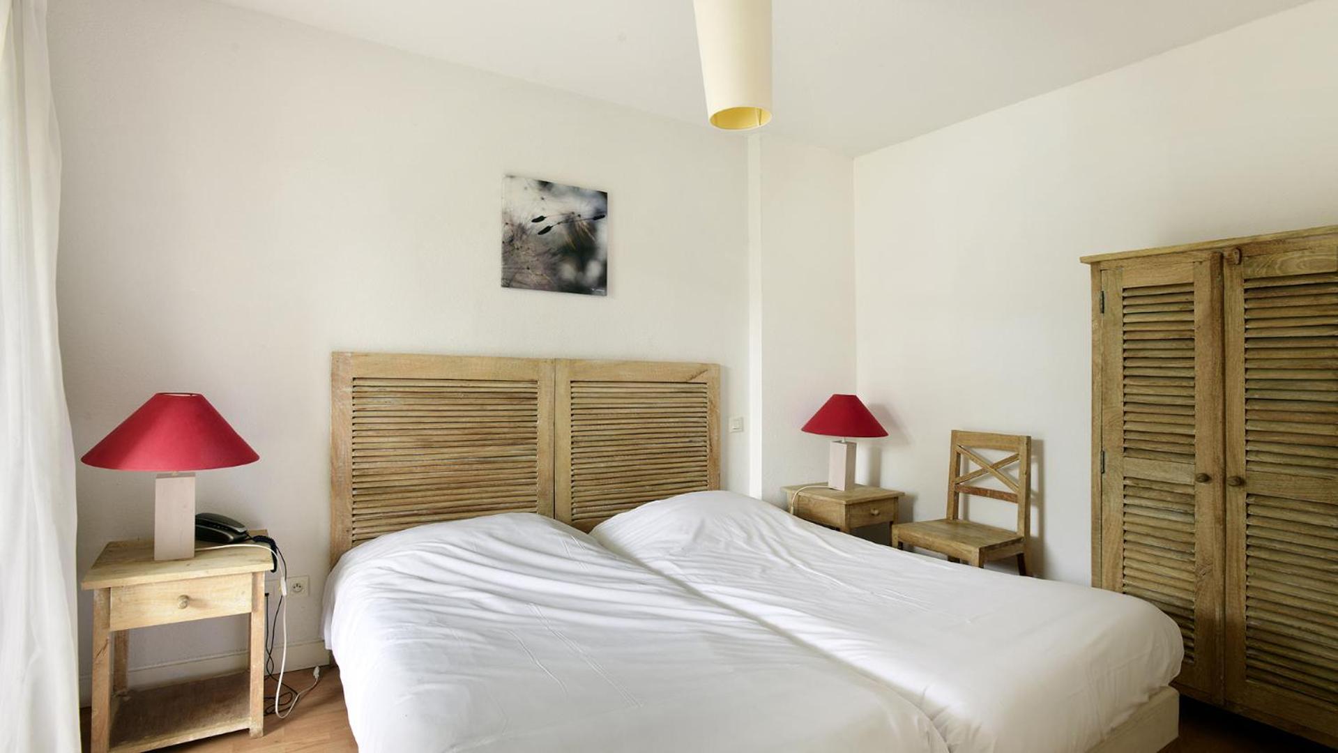 One-Bedroom Apartment (4 Adults)  - Photo 4