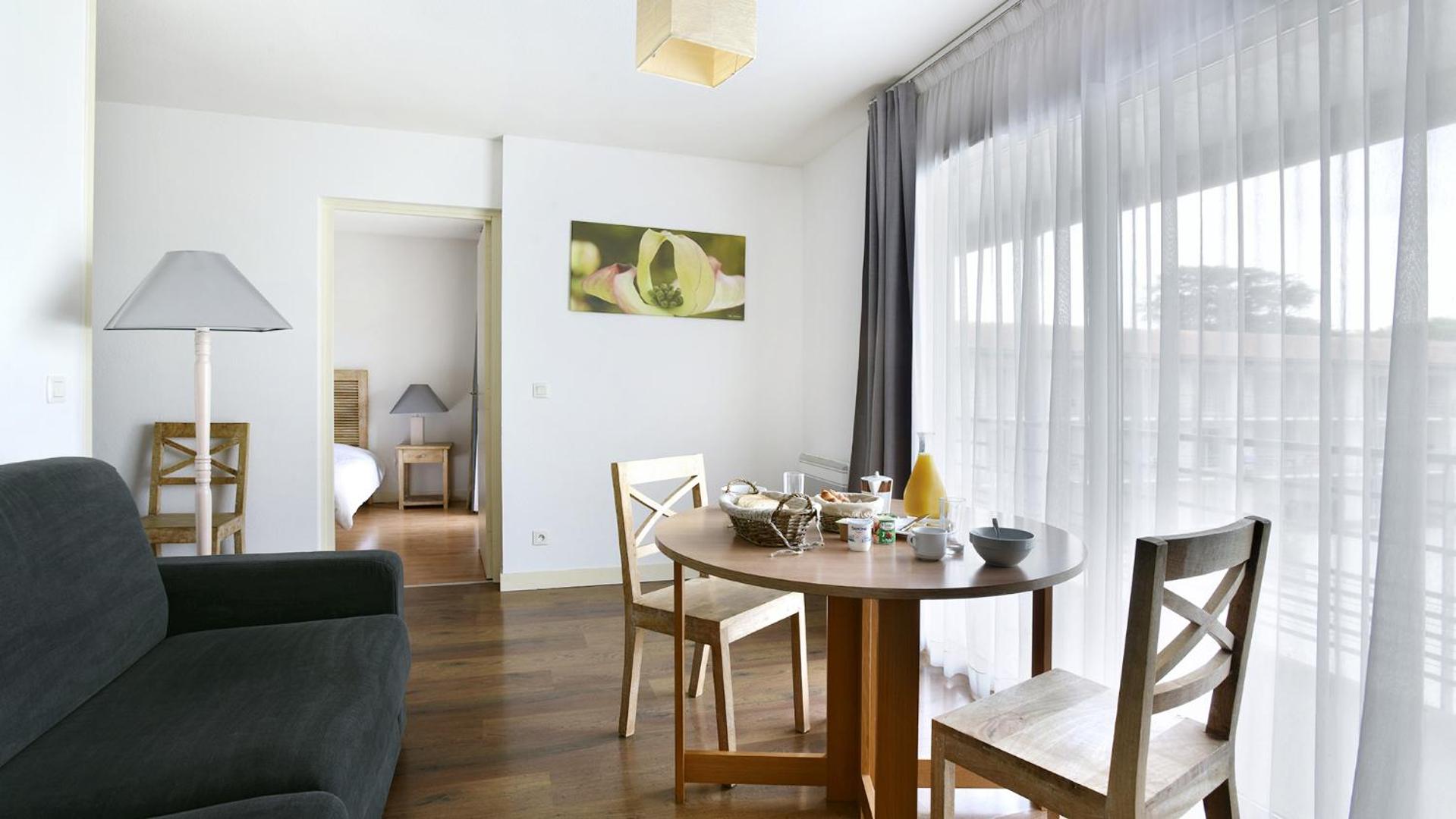 Two-Bedroom Apartment - Photo 4