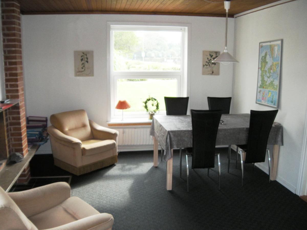 Double Room with Shared Bathroom photo 3