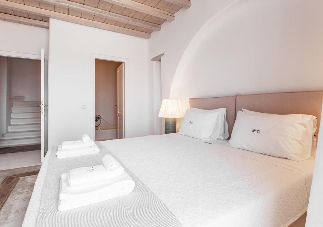 Three-Bedroom Villa with Private Pool and Sea View photo 3