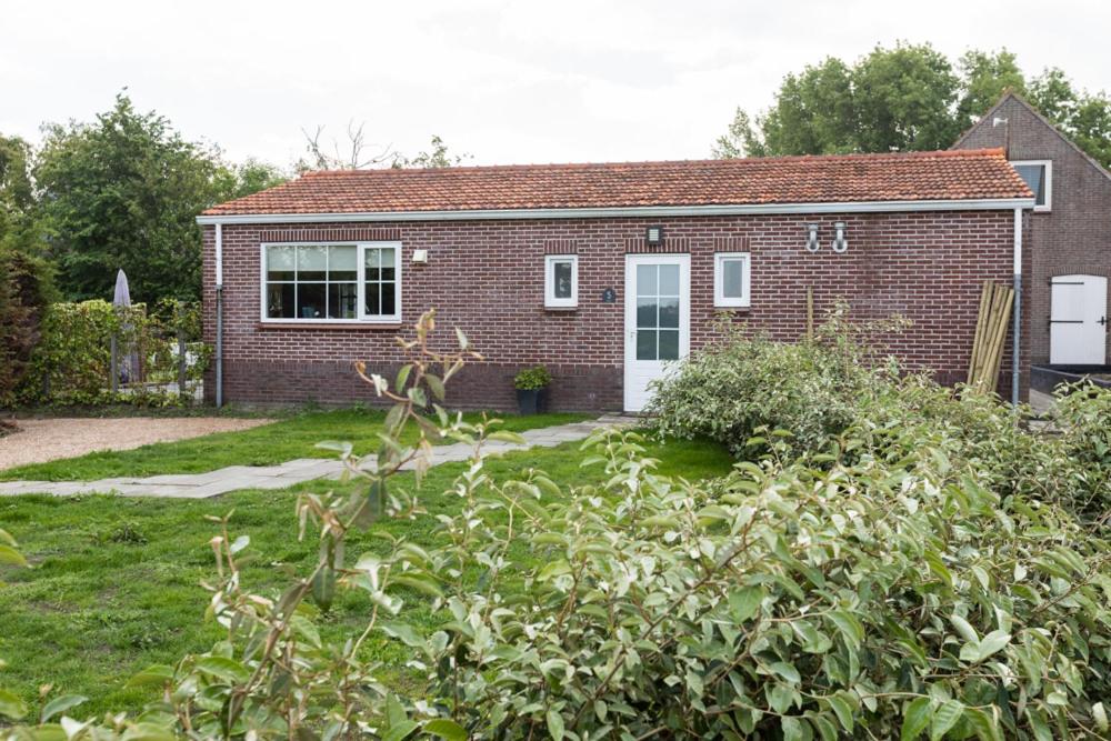 Bungalow with Garden View photo 3