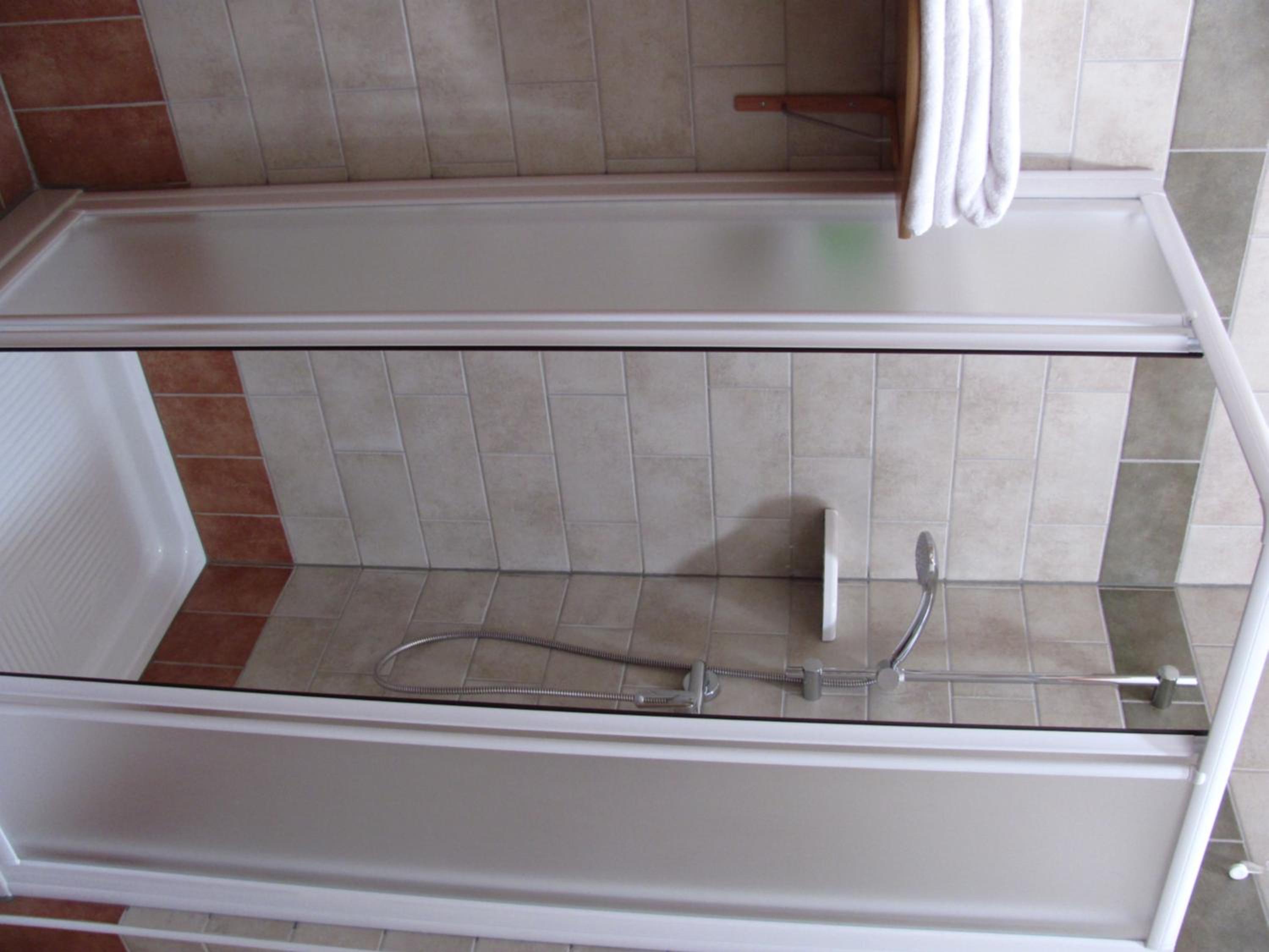 One Double Bedroom Apartment photo 2