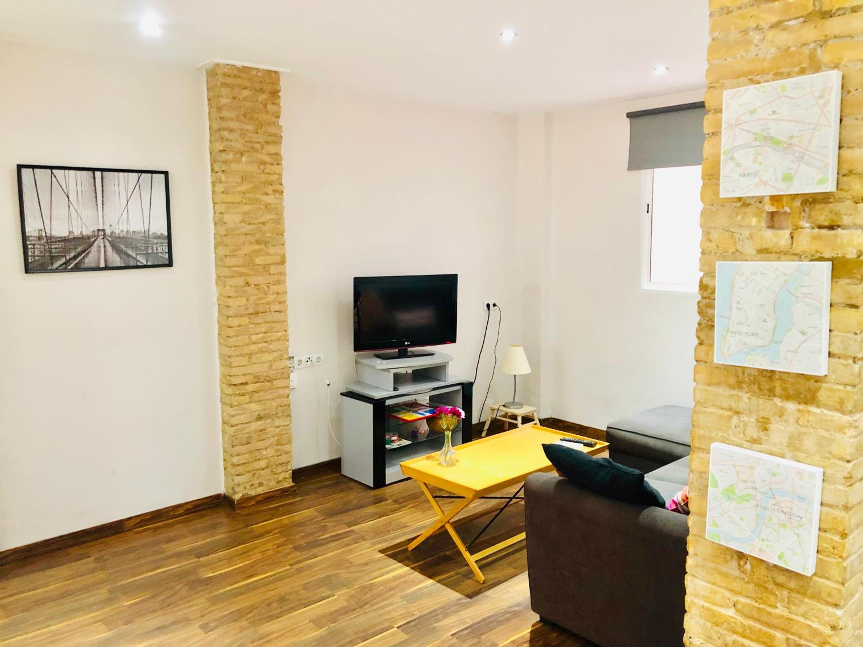 Two-Bedroom Apartment with Terrace - Photo 16