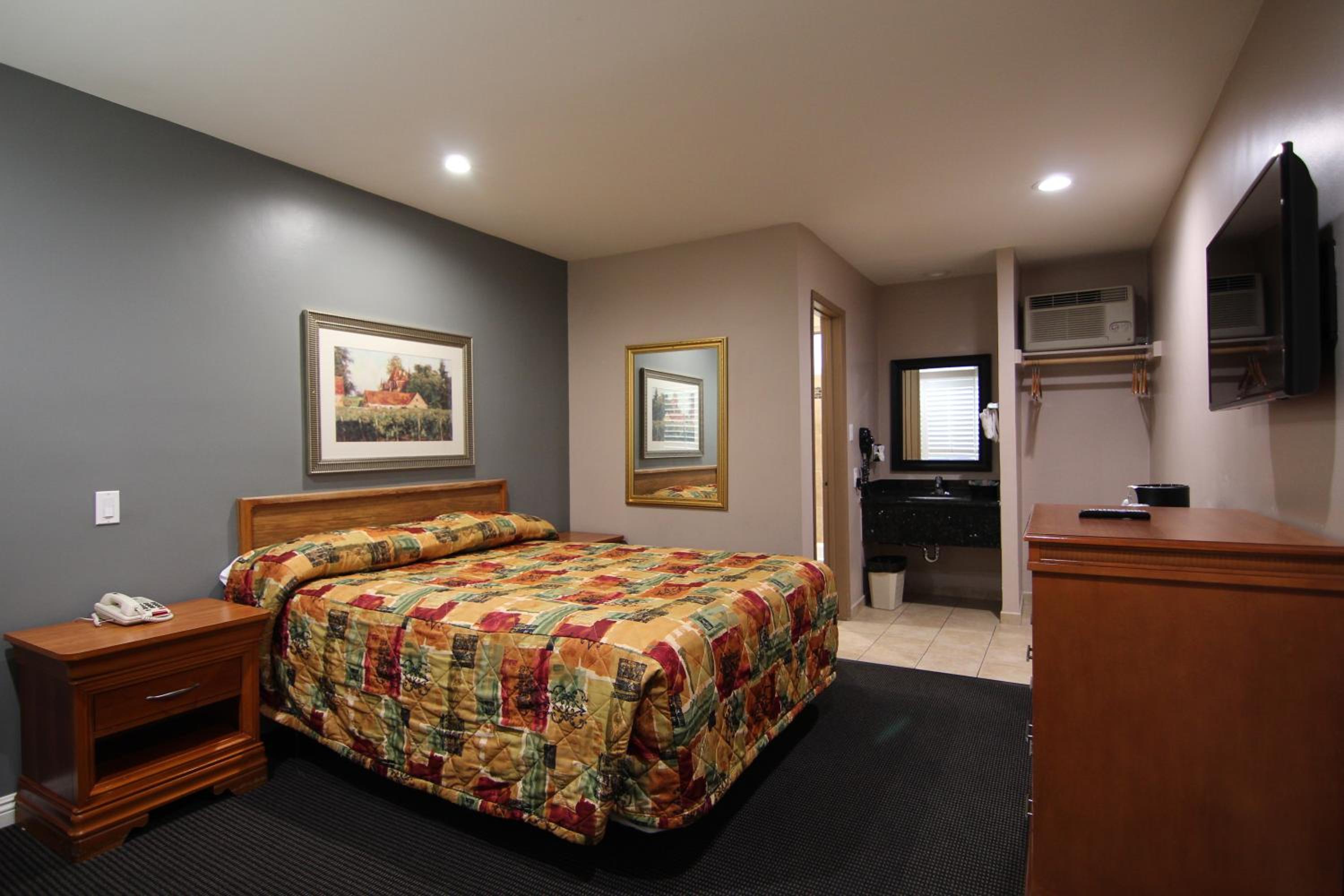Queen Room
