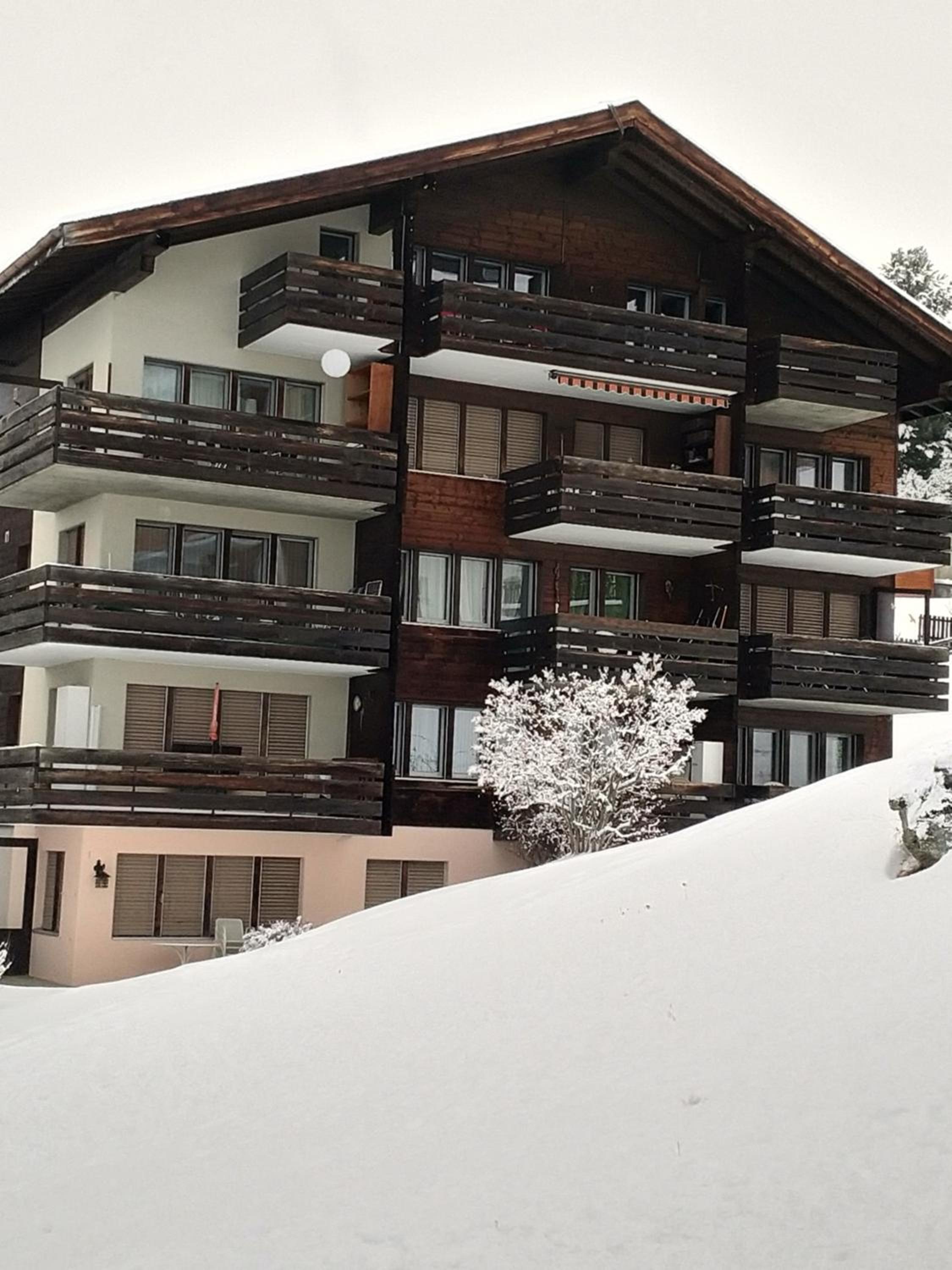 Apartment with Mountain View photo 1