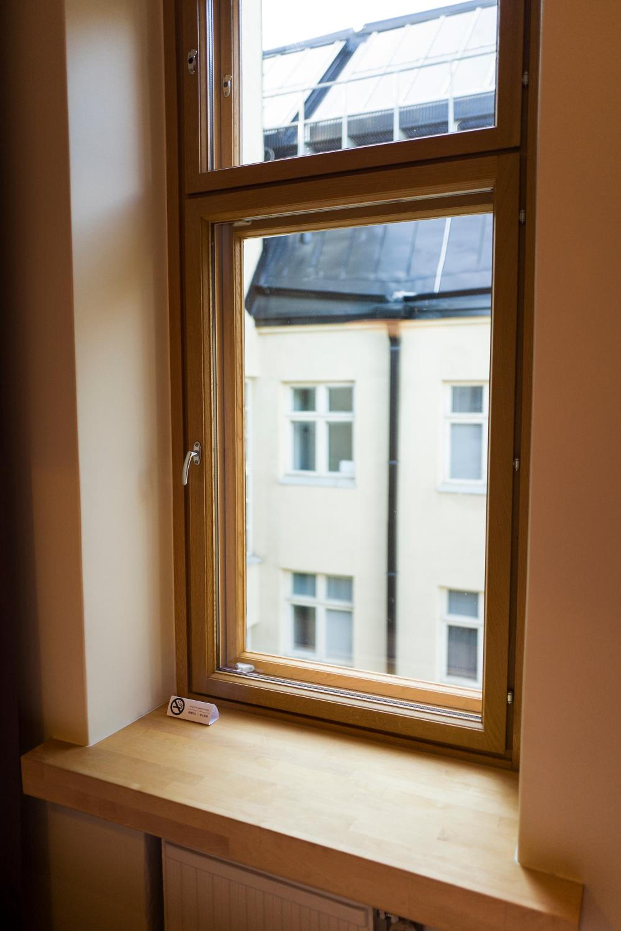 Standard Single Room thumbnail 6