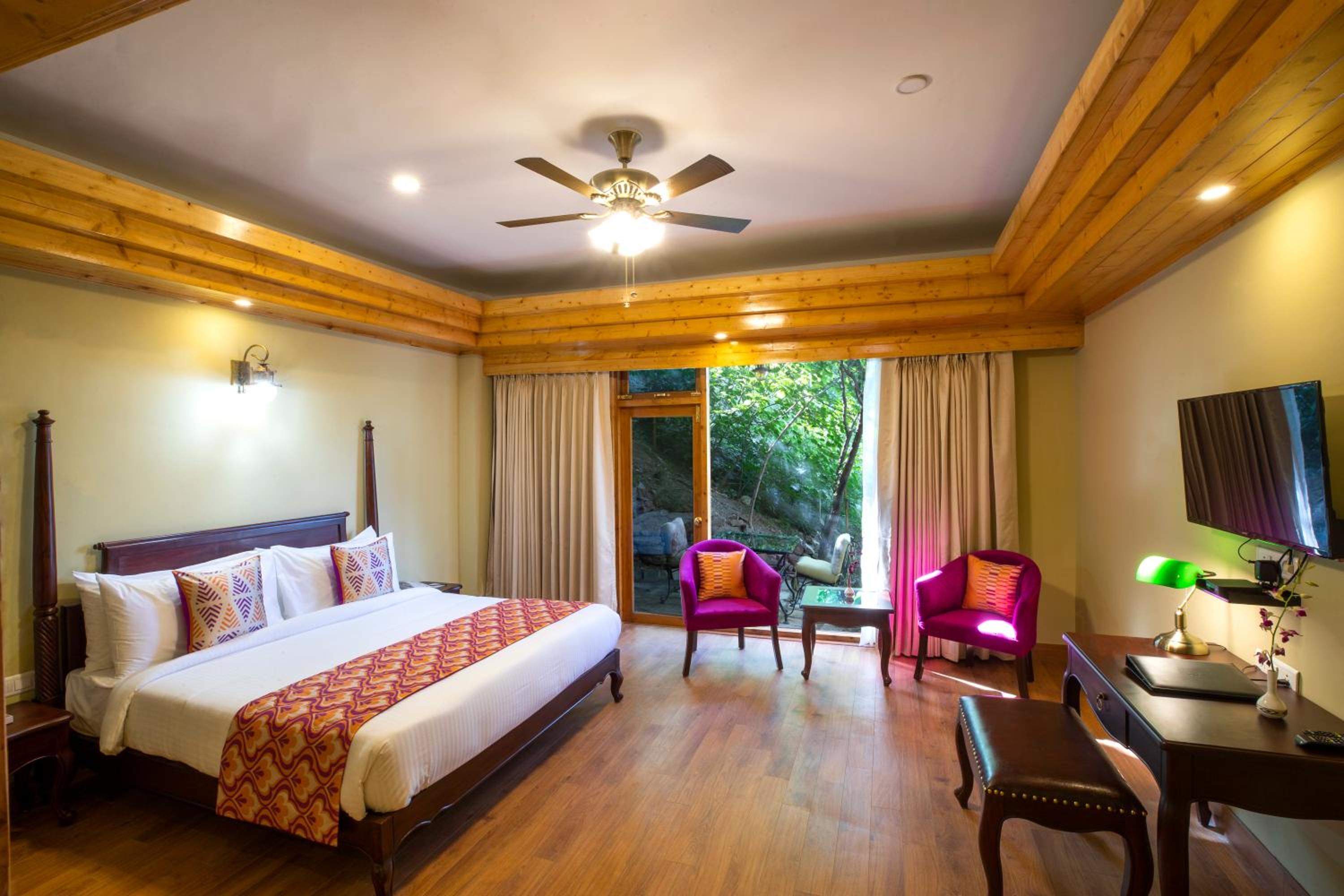 Premium Room River View with Balcony - 10% Discount on Food & Beverages photo 1