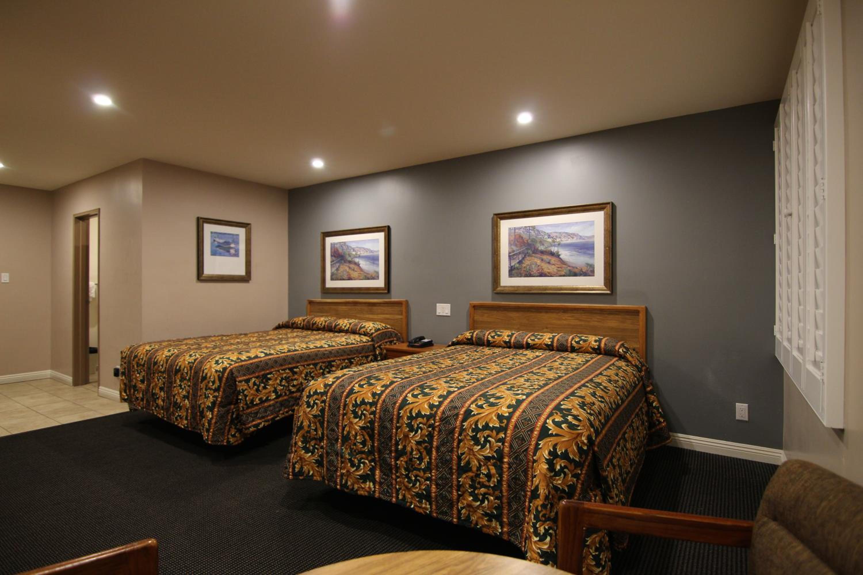Queen Room with Two Queen Beds