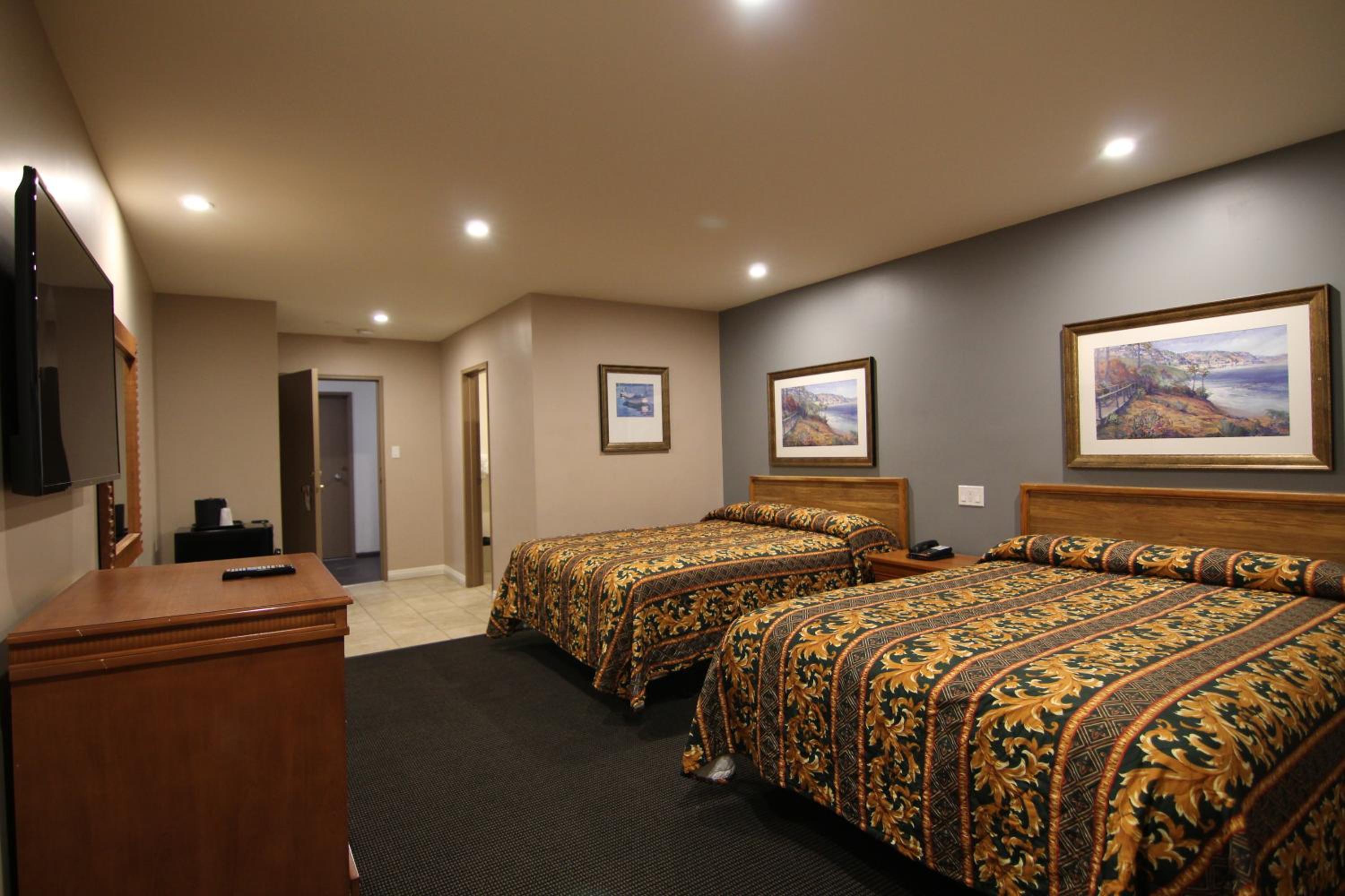 Queen Room with Two Queen Beds