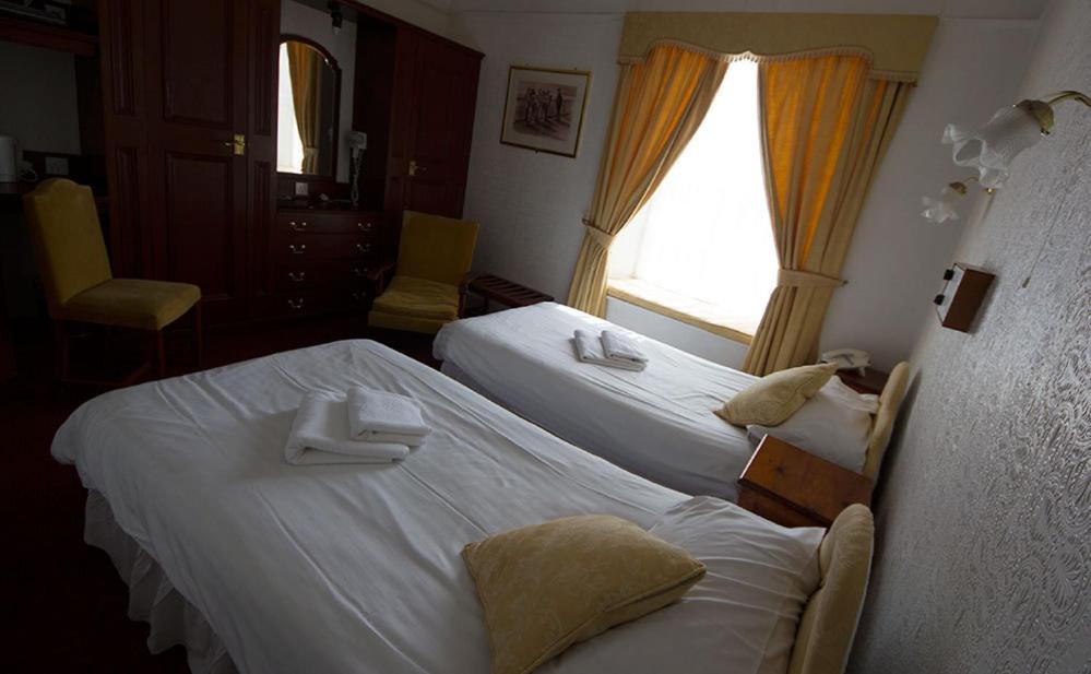 Twin Room with Sea View