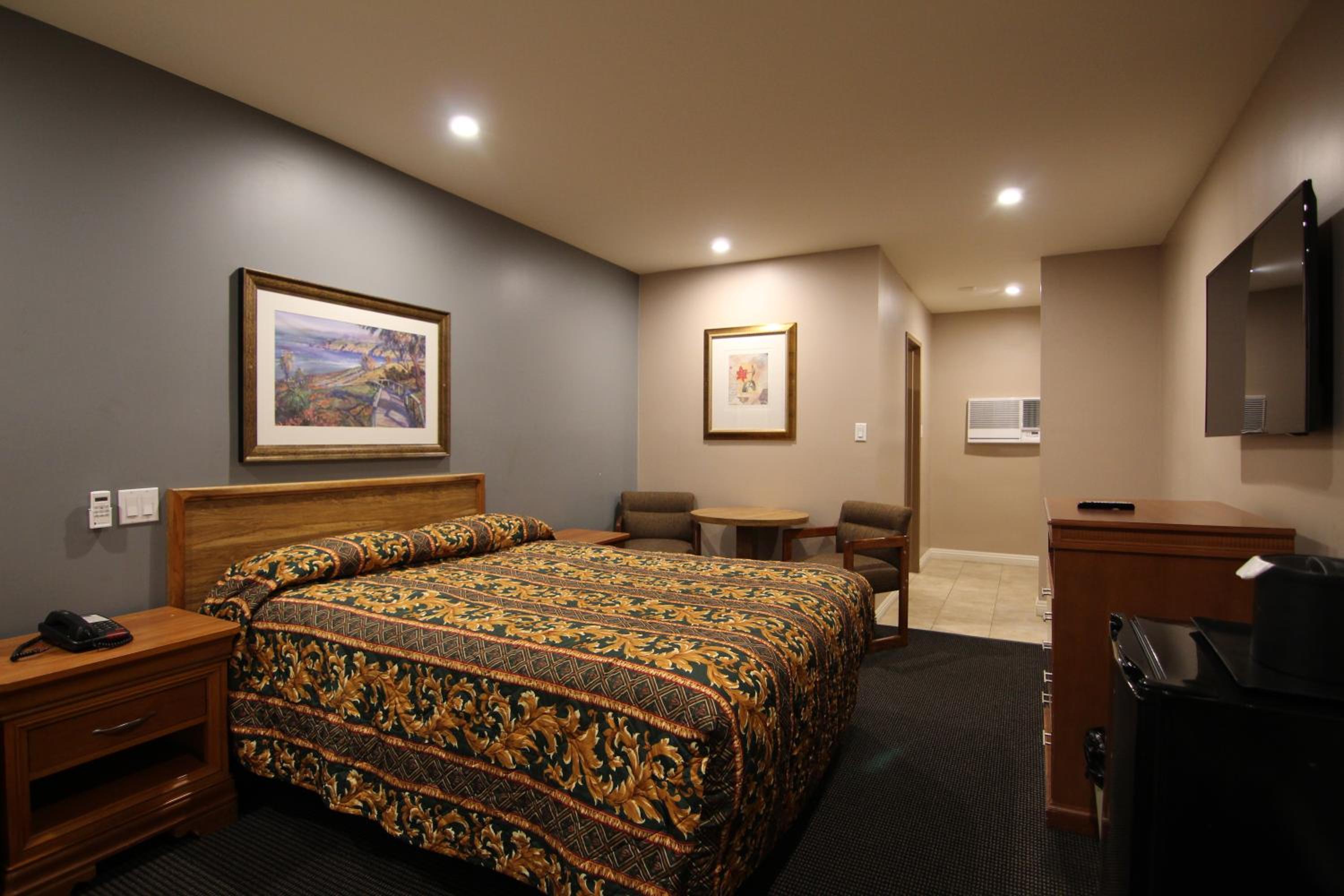 Queen Room
