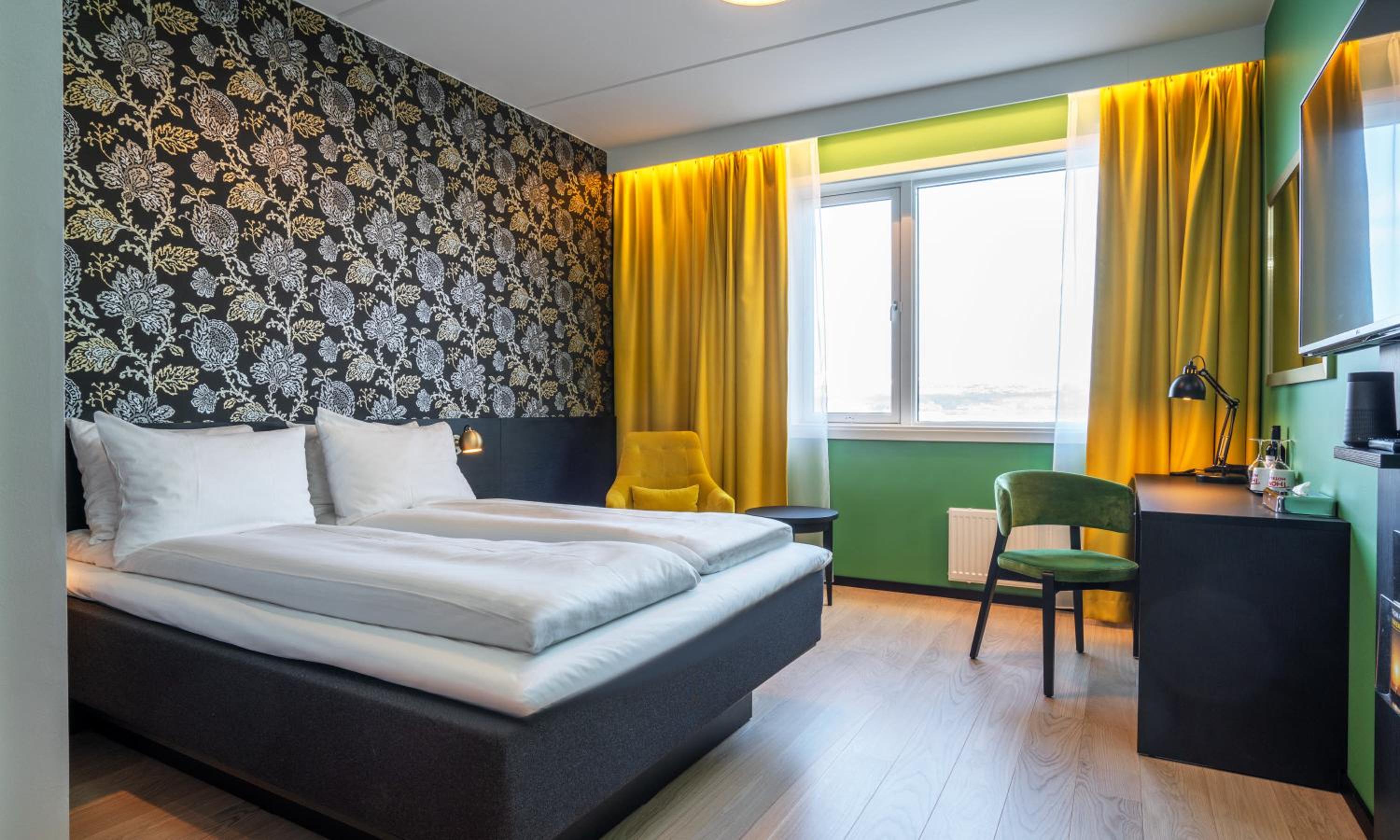 Superior Double or Twin Room with Sea View - Photo 2