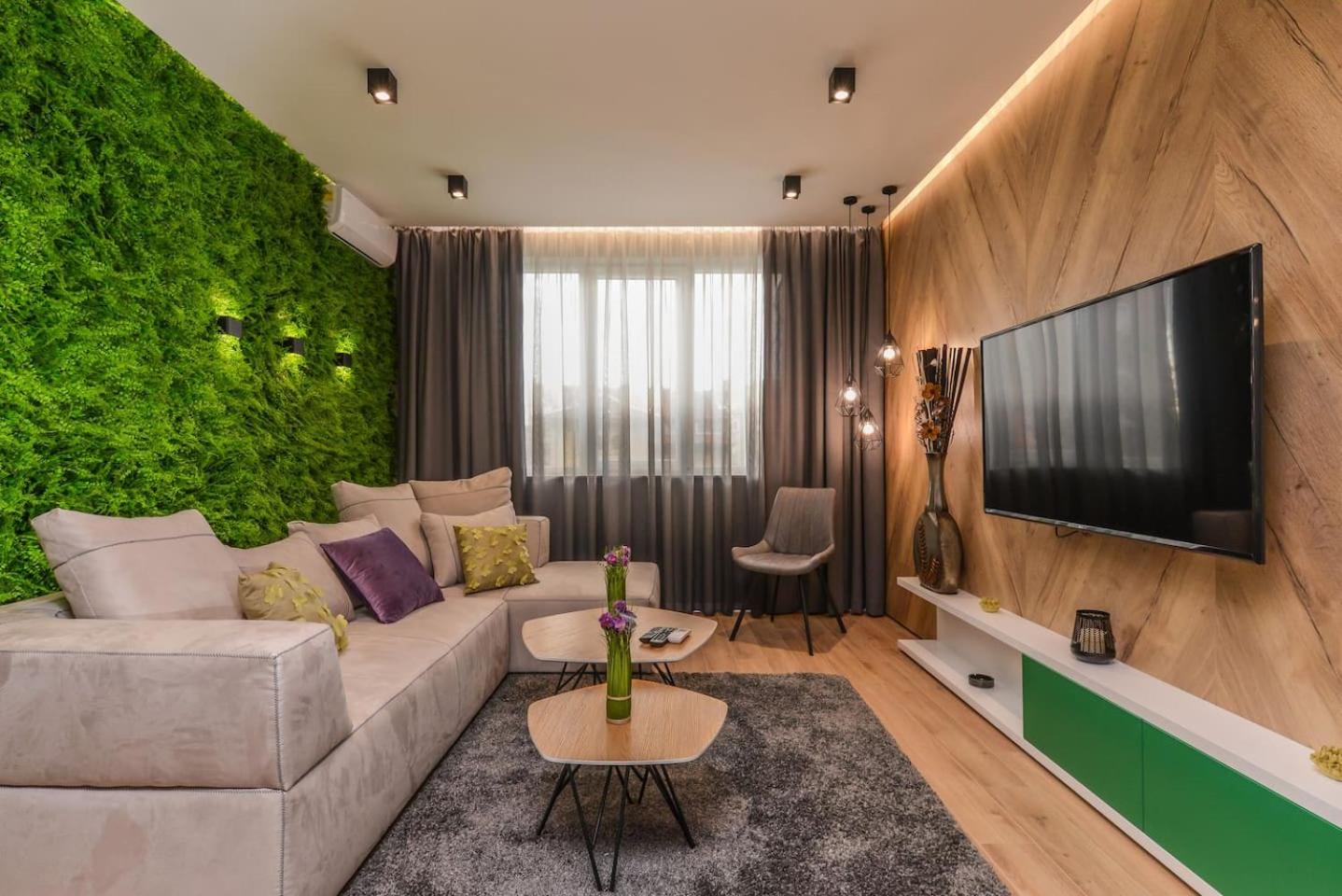 Deluxe Apartment