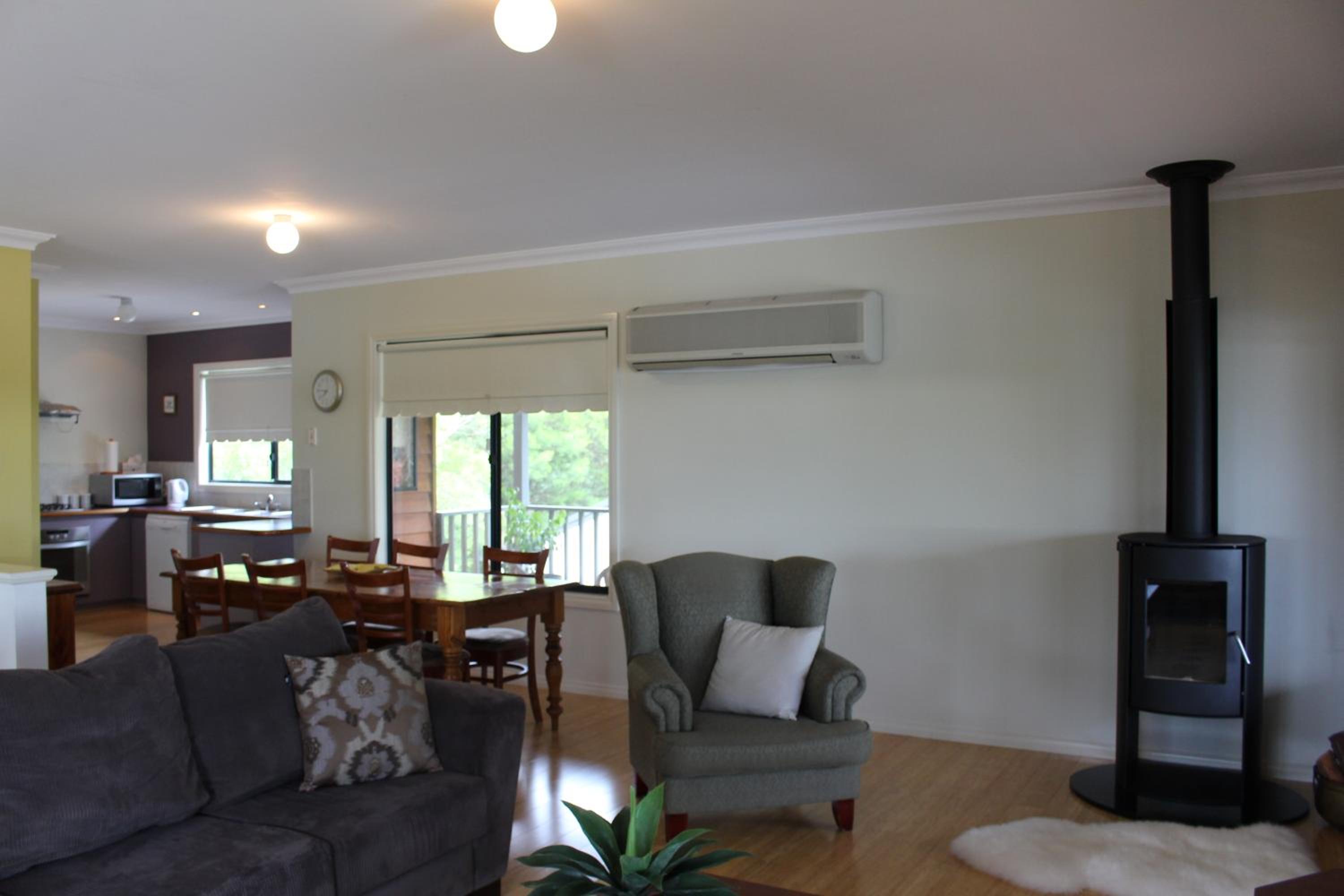Three-Bedroom House photo 1