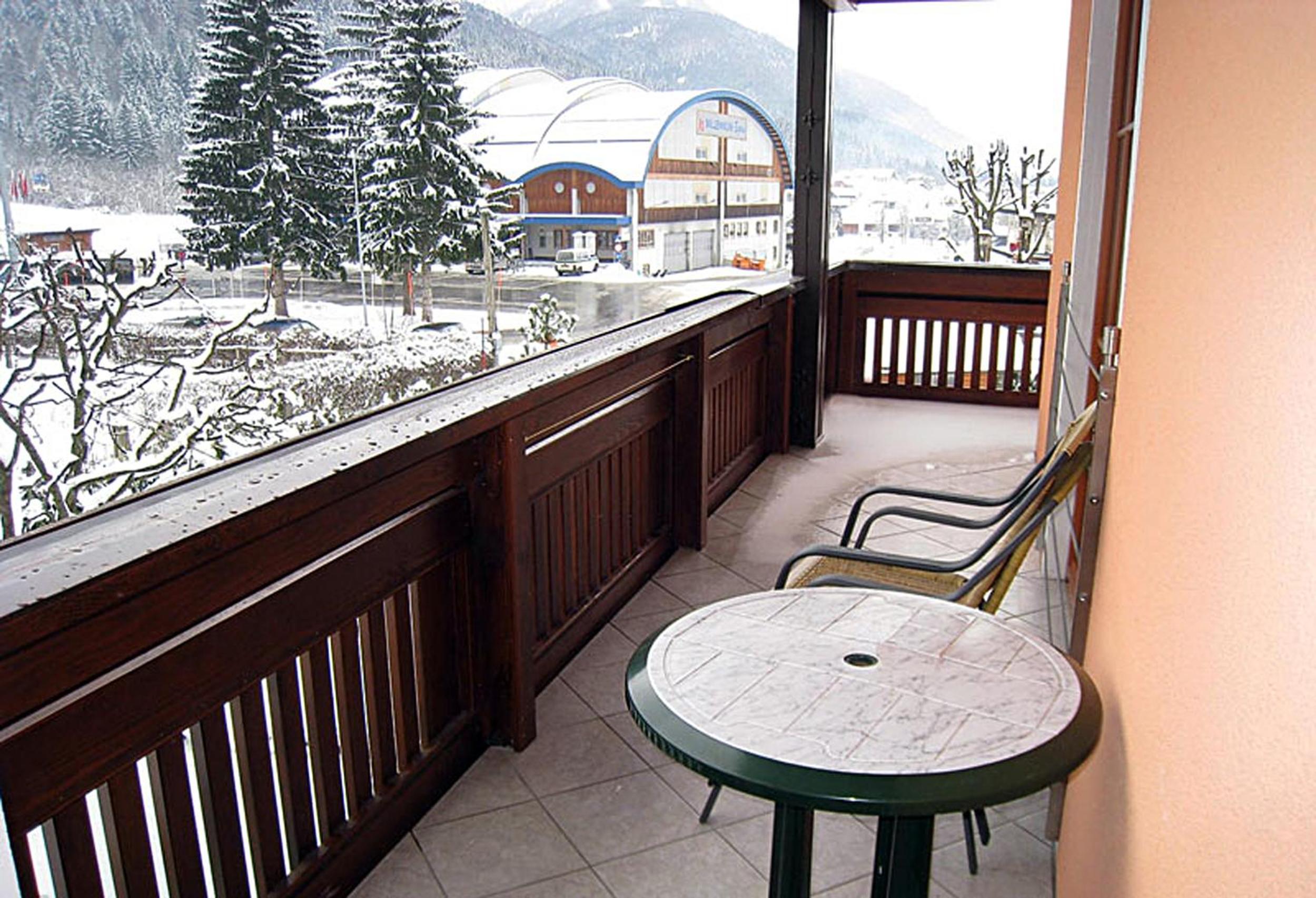 Studio with Balcony photo 3