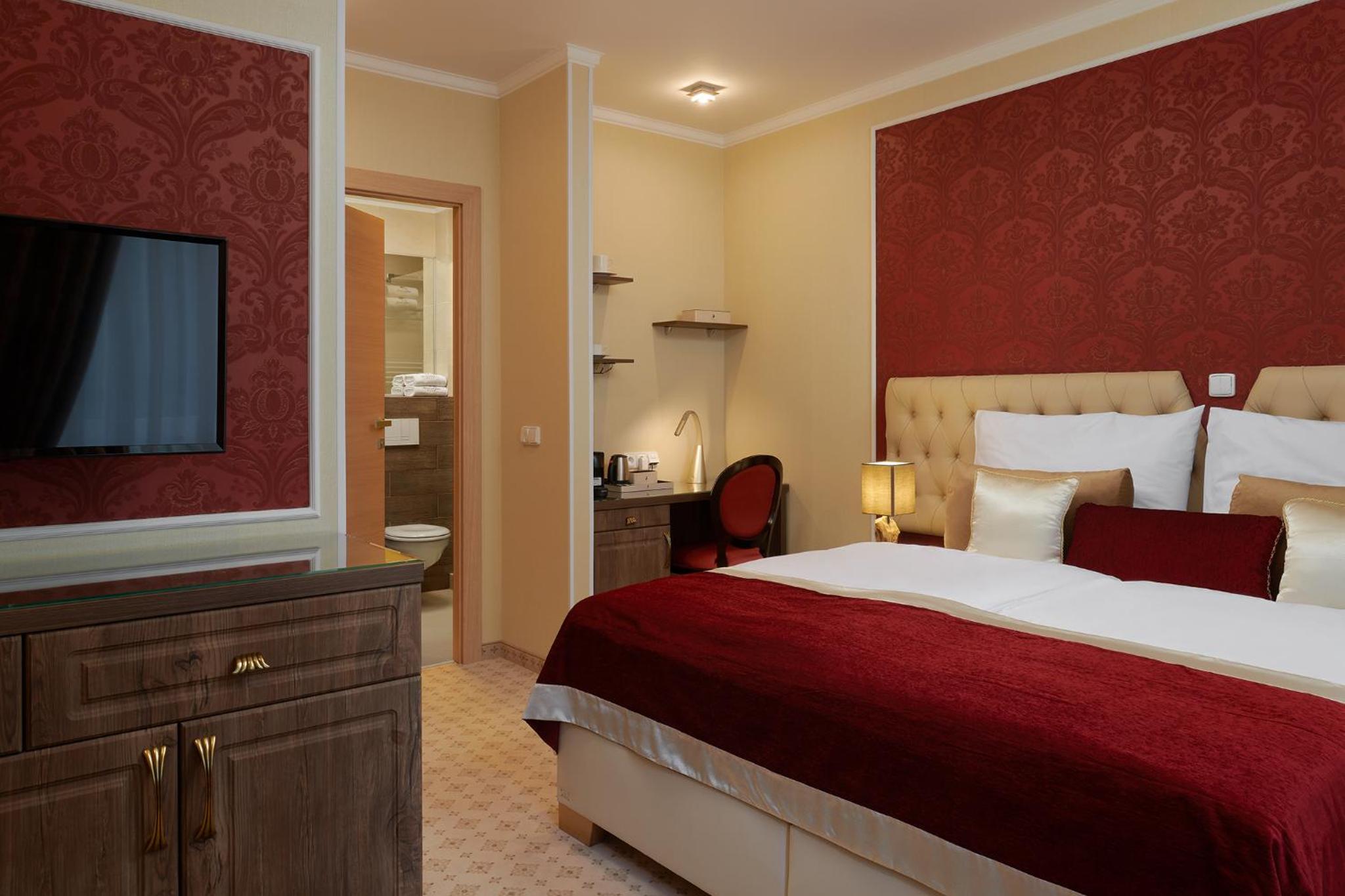 Deluxe Double or Twin Room - Photo 3
