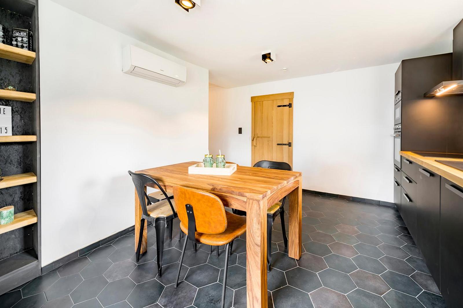 One-Bedroom Apartment - Photo 21