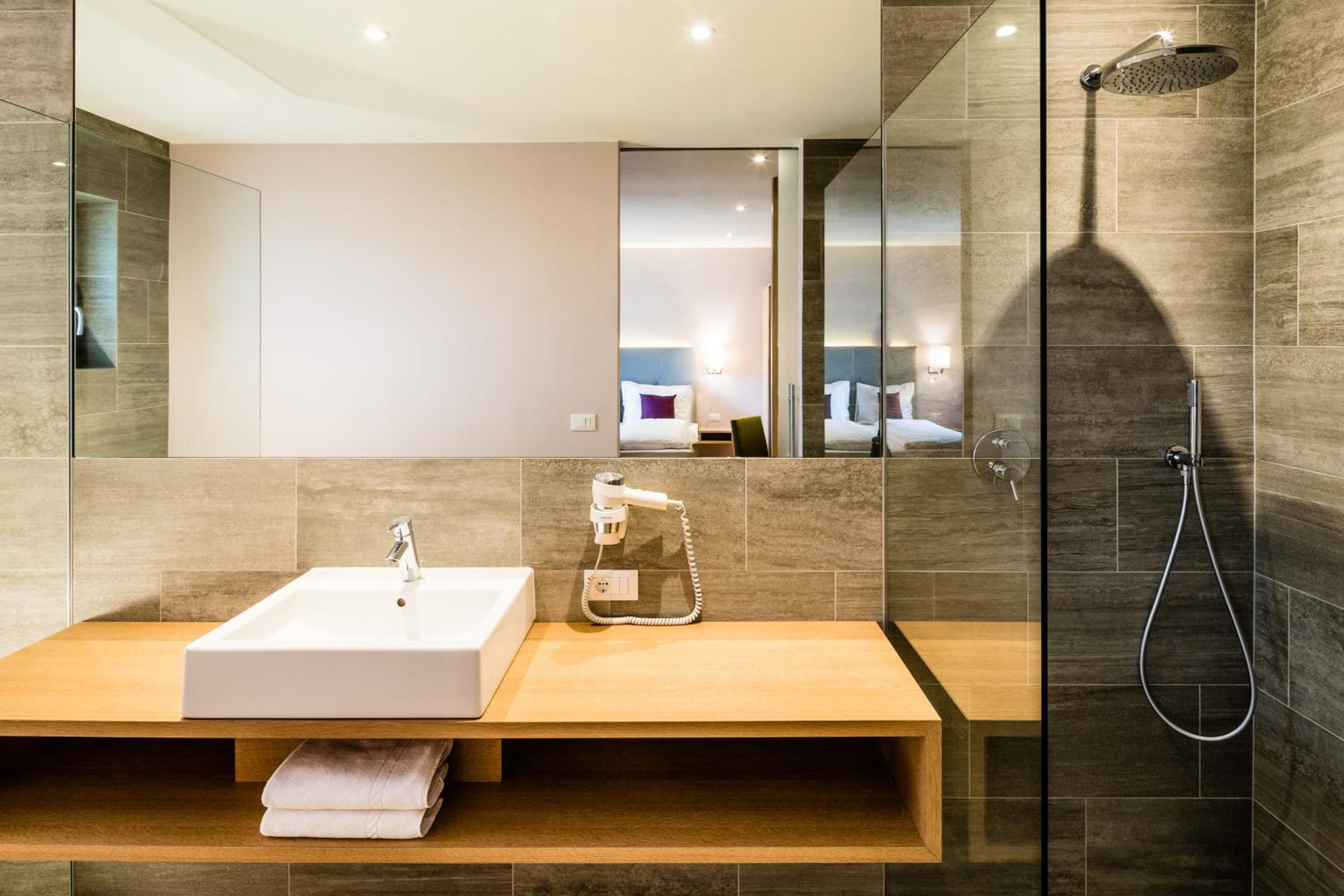 Junior Suite with Balcony photo 2