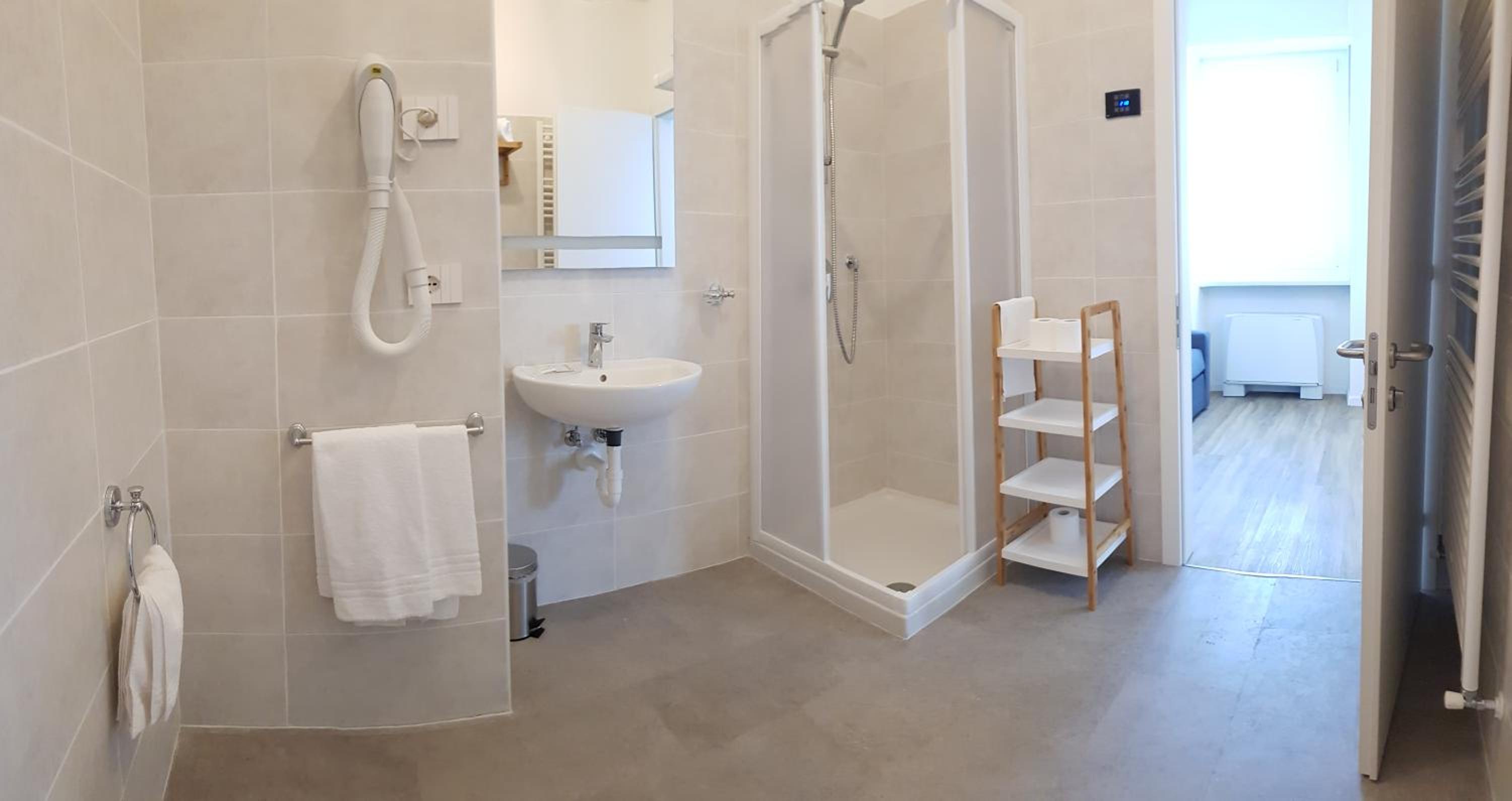Quadruple Room - Photo 2